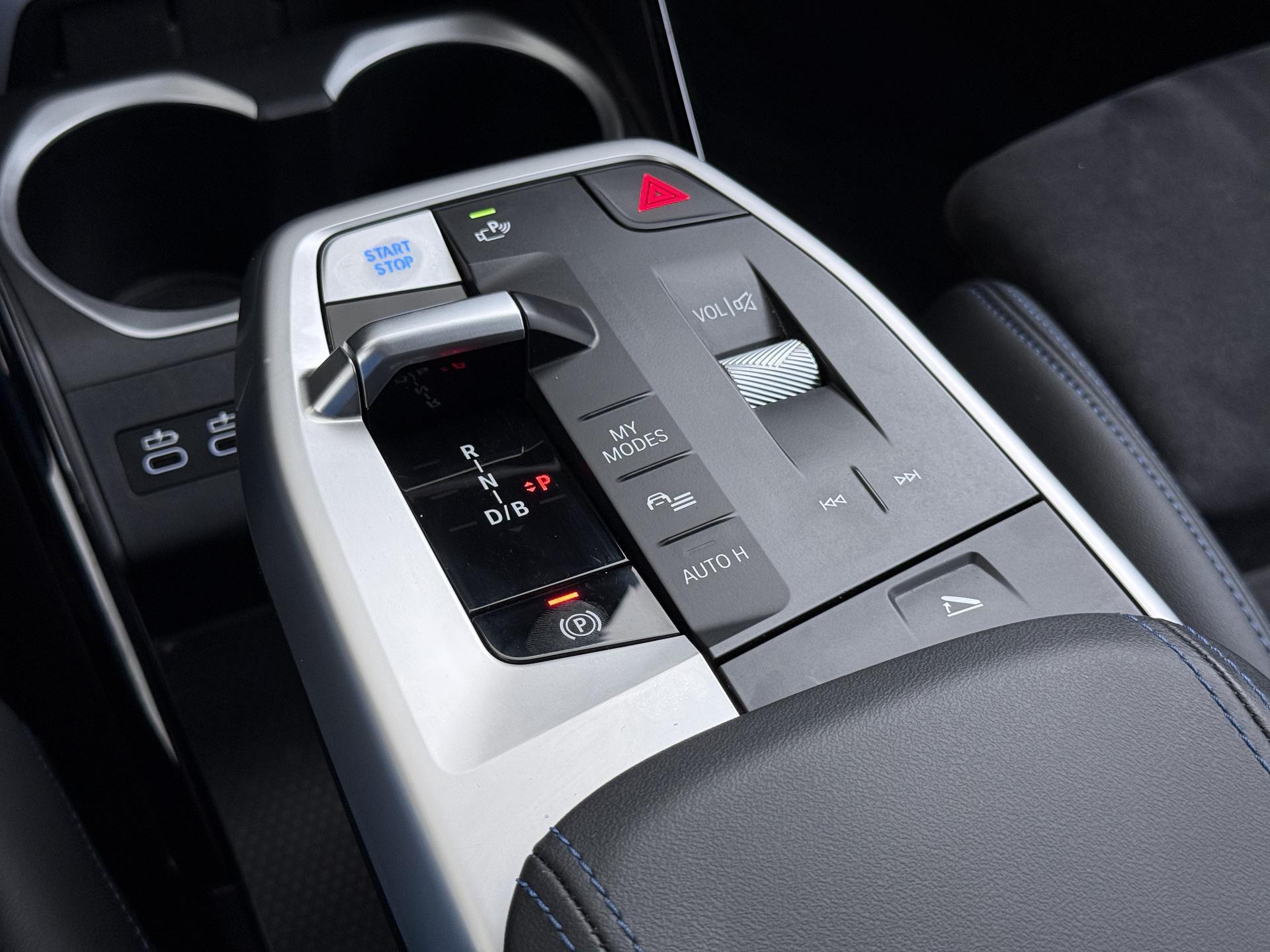 BMW iX2 xDrive30 67 kWh 40