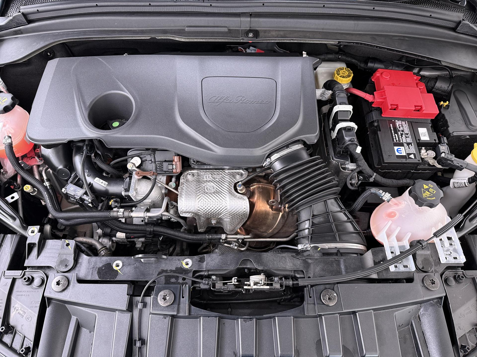 Alfa Romeo Tonale 1.5T Hybrid Sprint 10