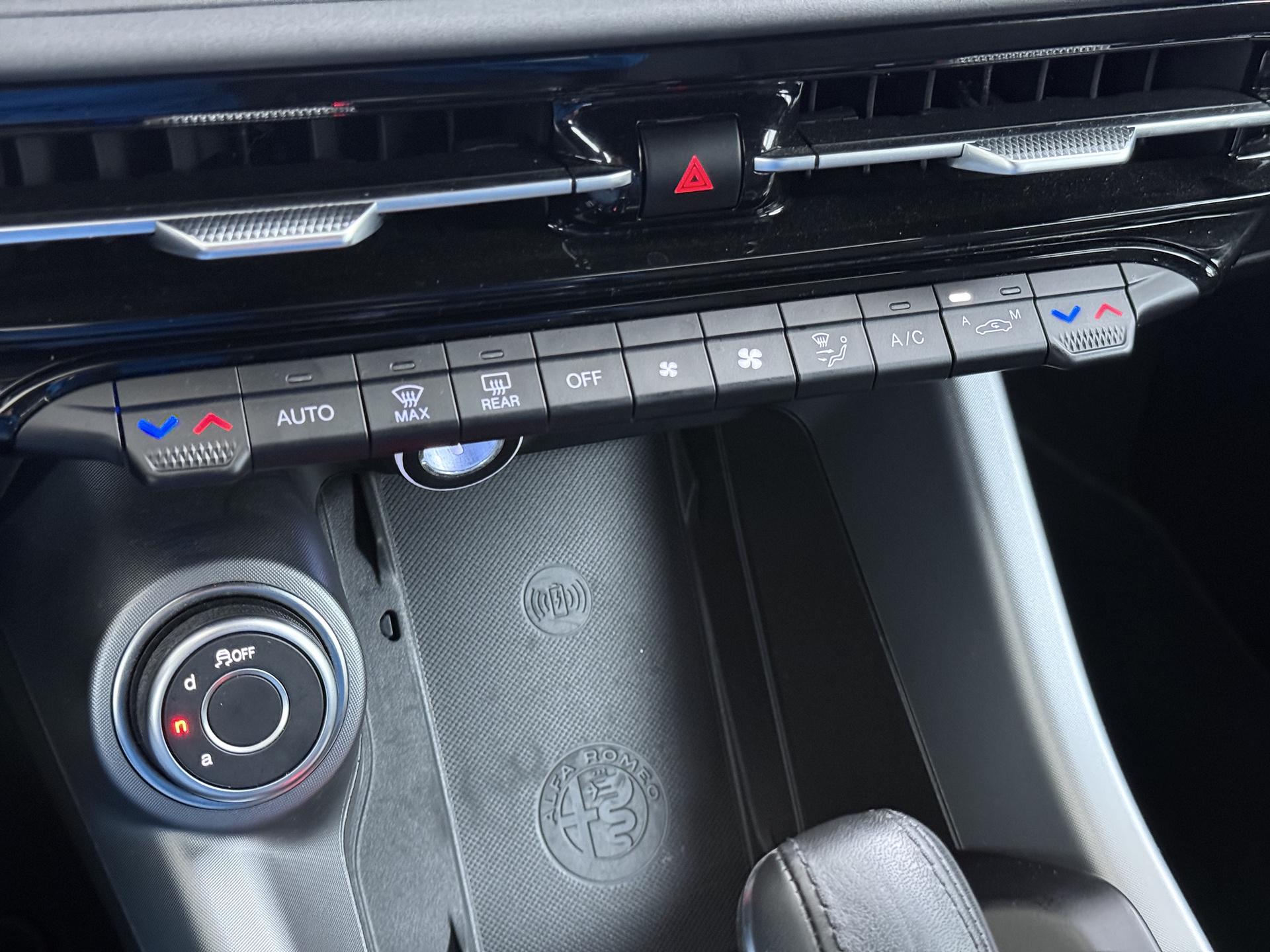 Alfa Romeo Tonale 1.5T Hybrid Sprint 29