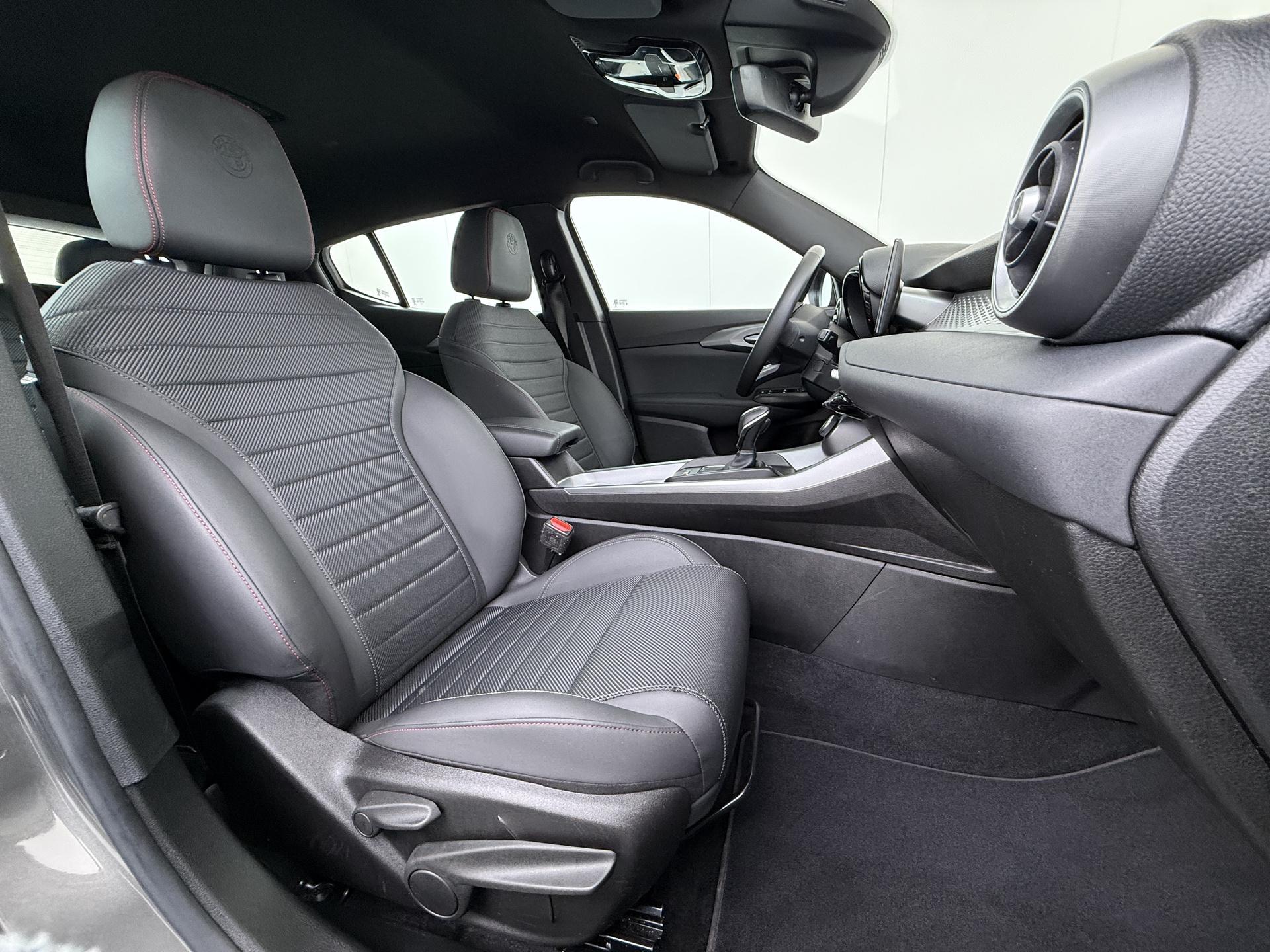 Alfa Romeo Tonale 1.5T Hybrid Sprint 4