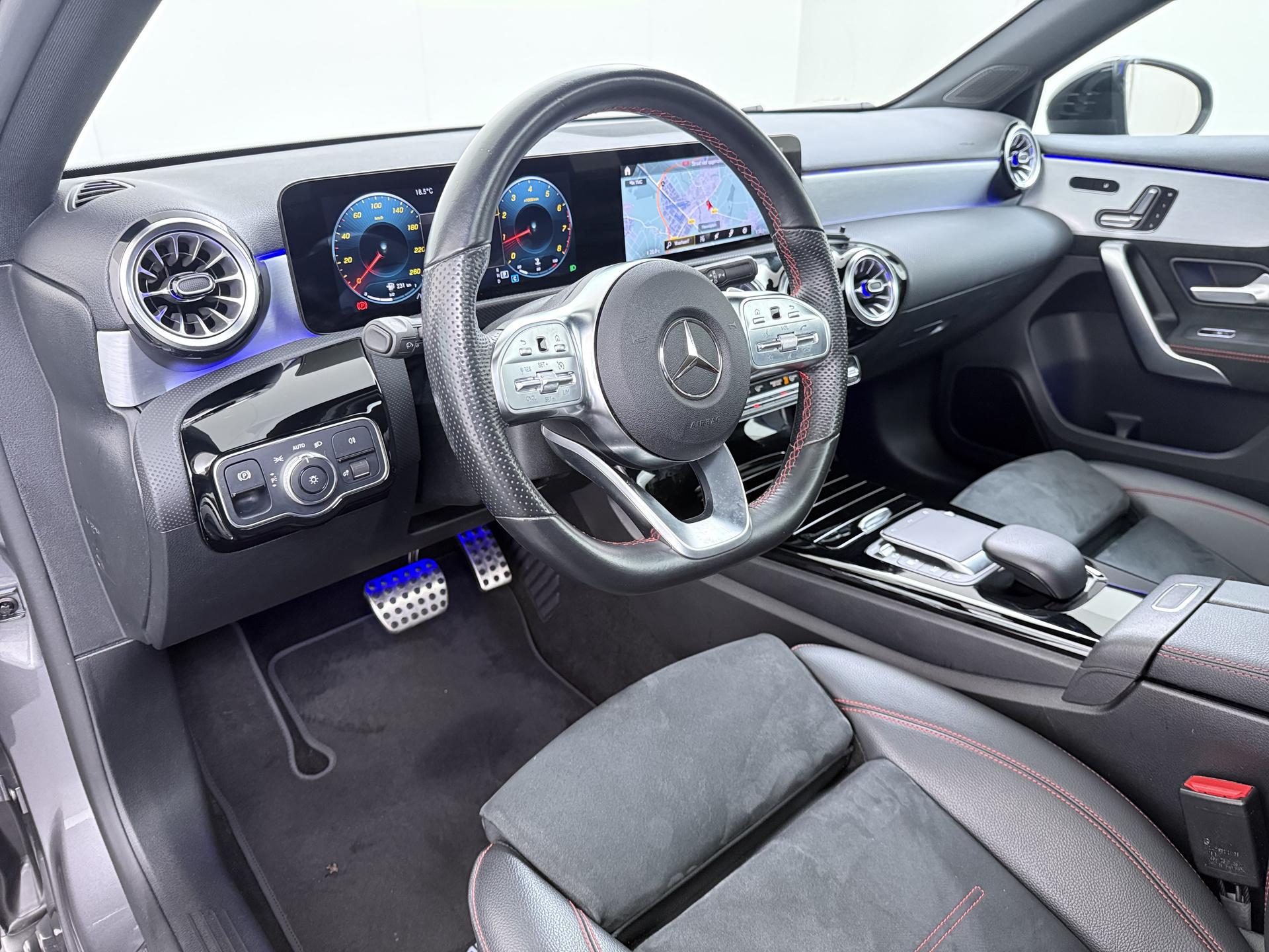 Mercedes-Benz A-klasse 180 AMG Business Solution 1