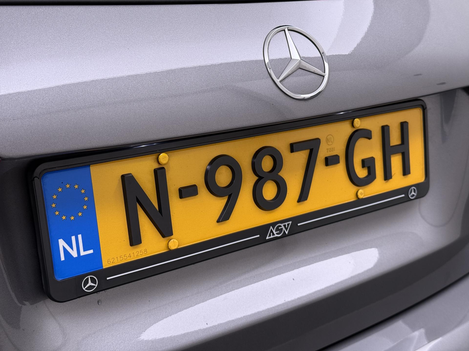 Mercedes-Benz A-klasse 180 AMG Business Solution 19