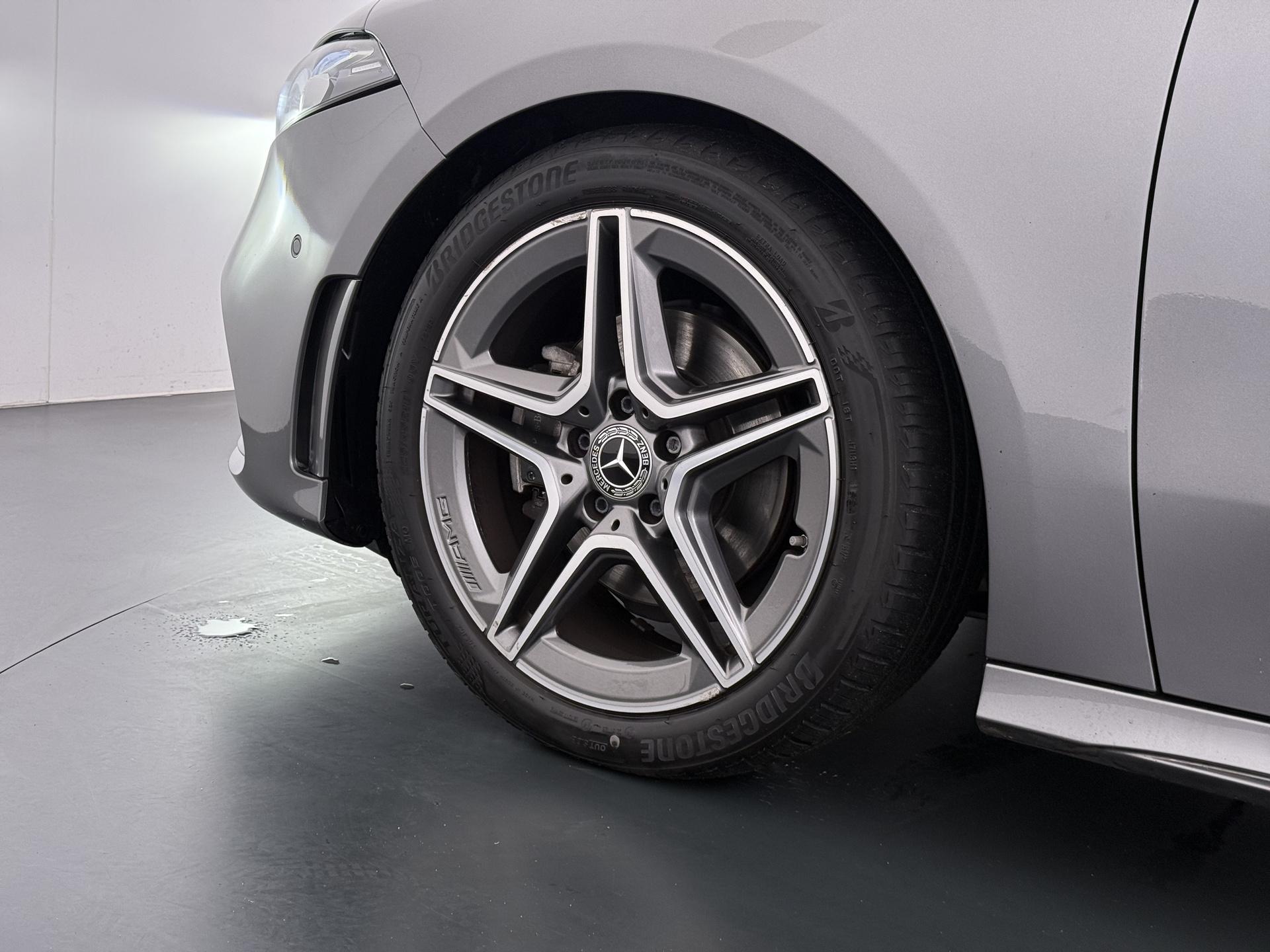 Mercedes-Benz A-klasse 180 AMG Business Solution 21