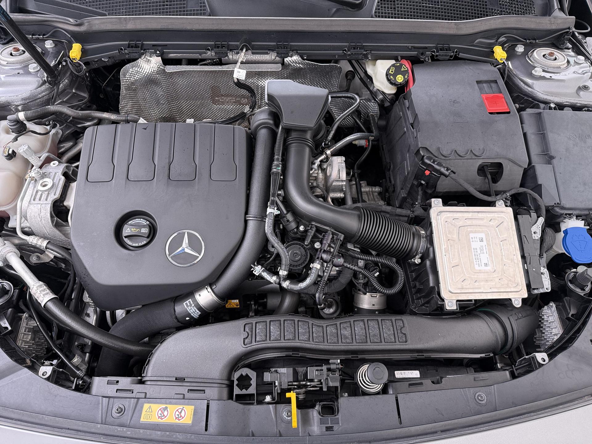 Mercedes-Benz A-klasse 180 AMG Business Solution 23