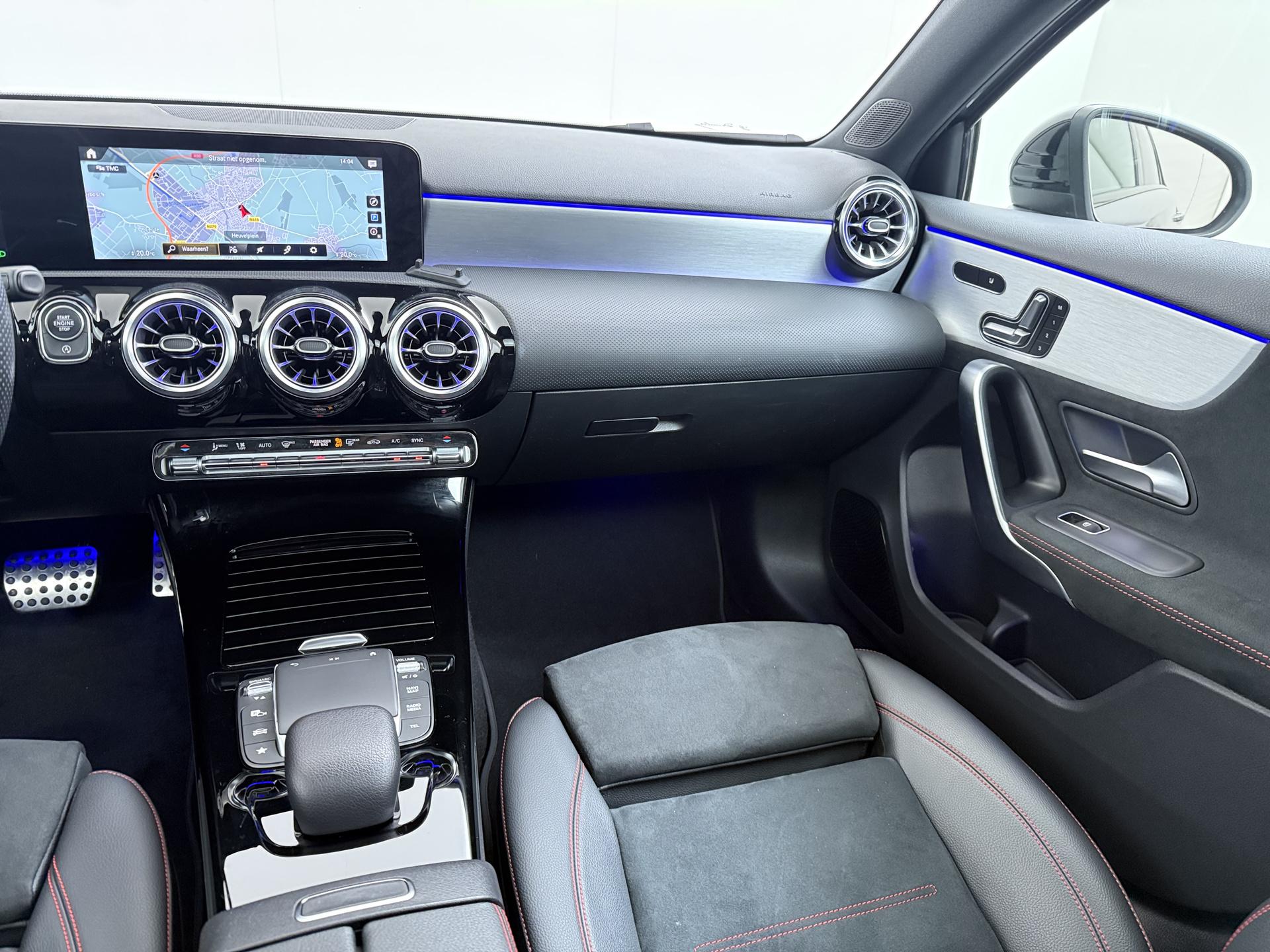 Mercedes-Benz A-klasse 180 AMG Business Solution 31