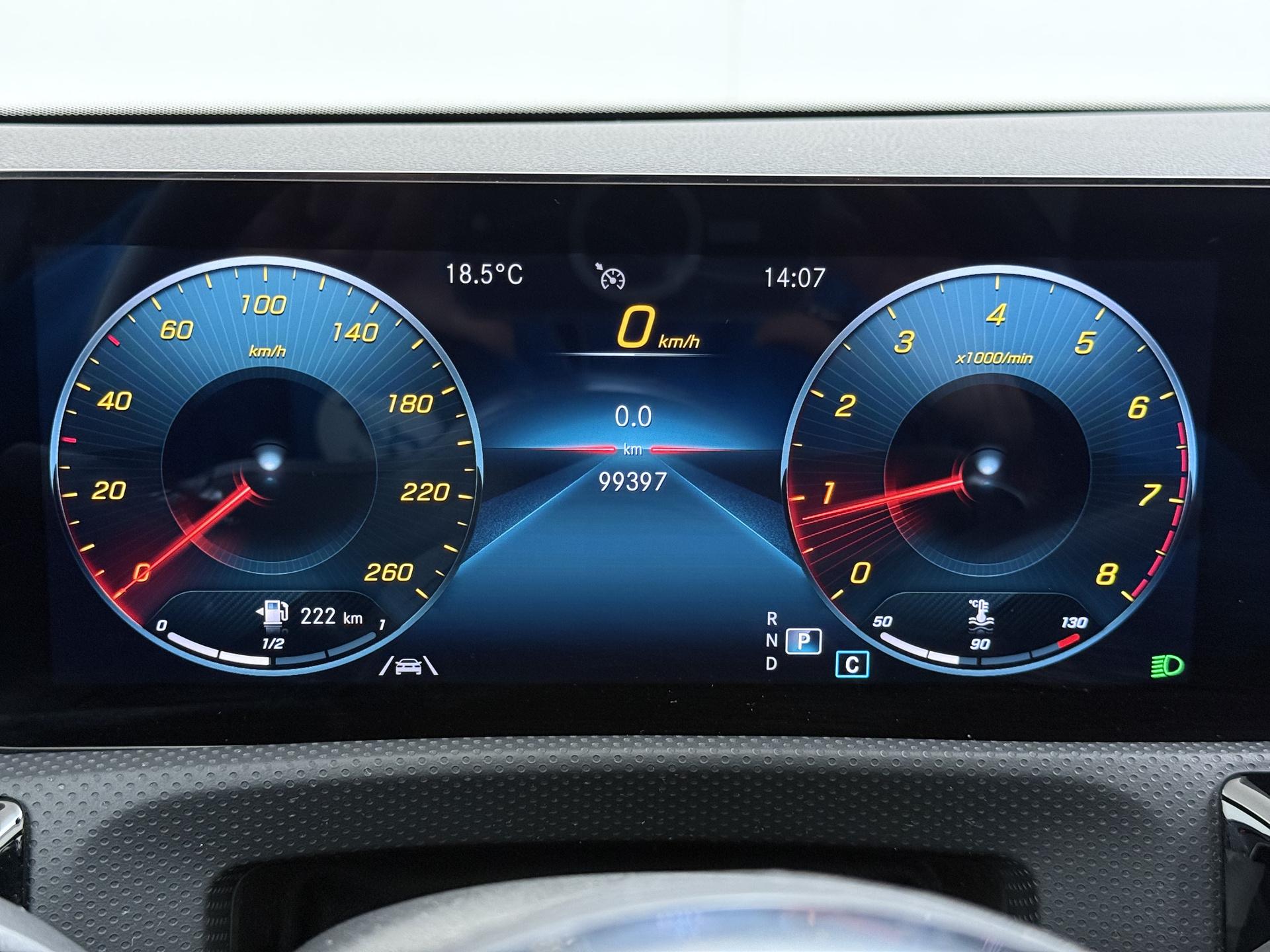 Mercedes-Benz A-klasse 180 AMG Business Solution 35