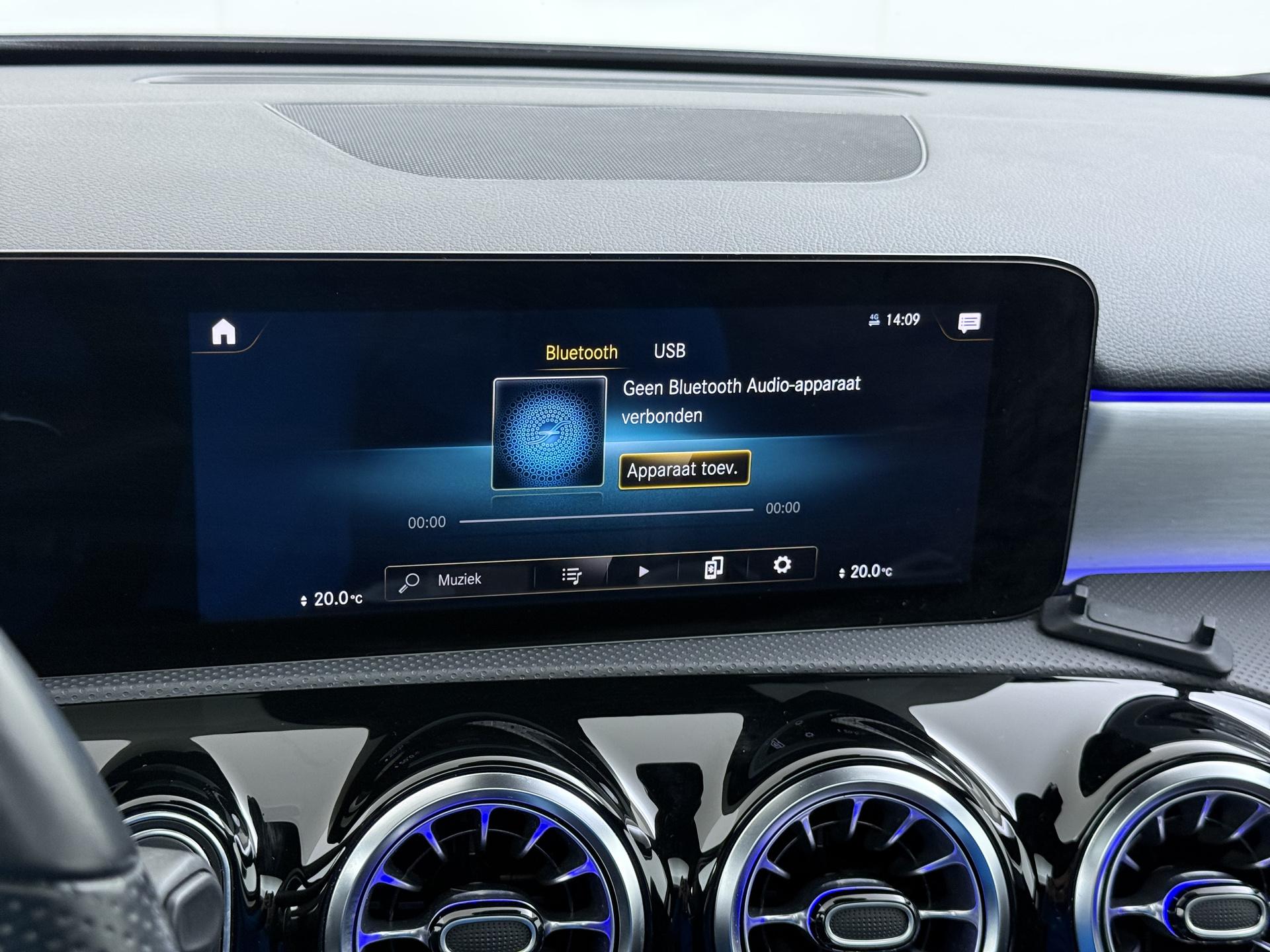 Mercedes-Benz A-klasse 180 AMG Business Solution 42