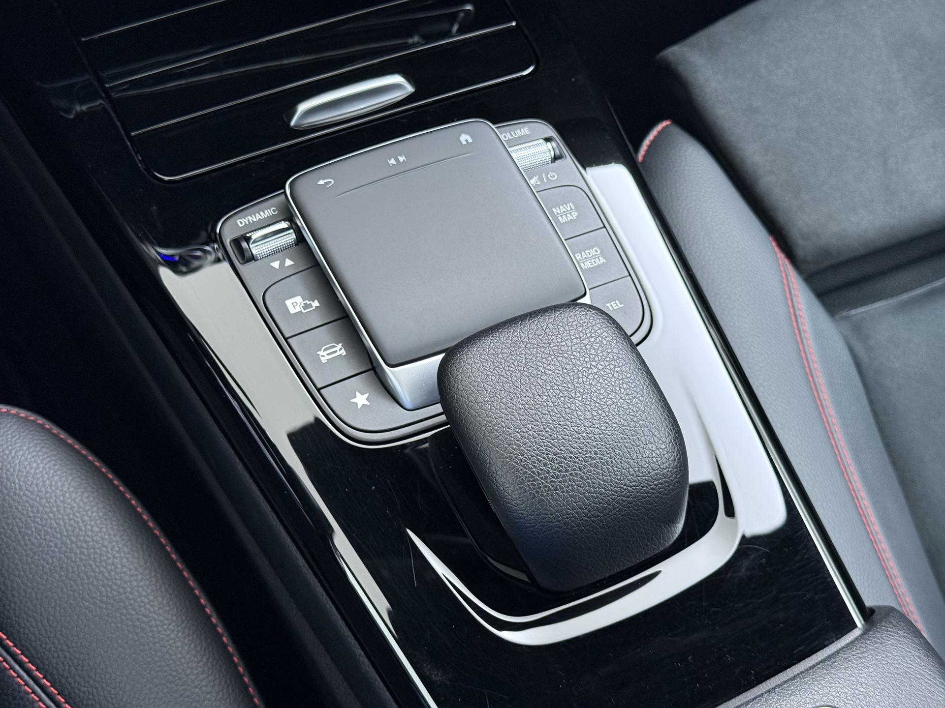 Mercedes-Benz A-klasse 180 AMG Business Solution 46