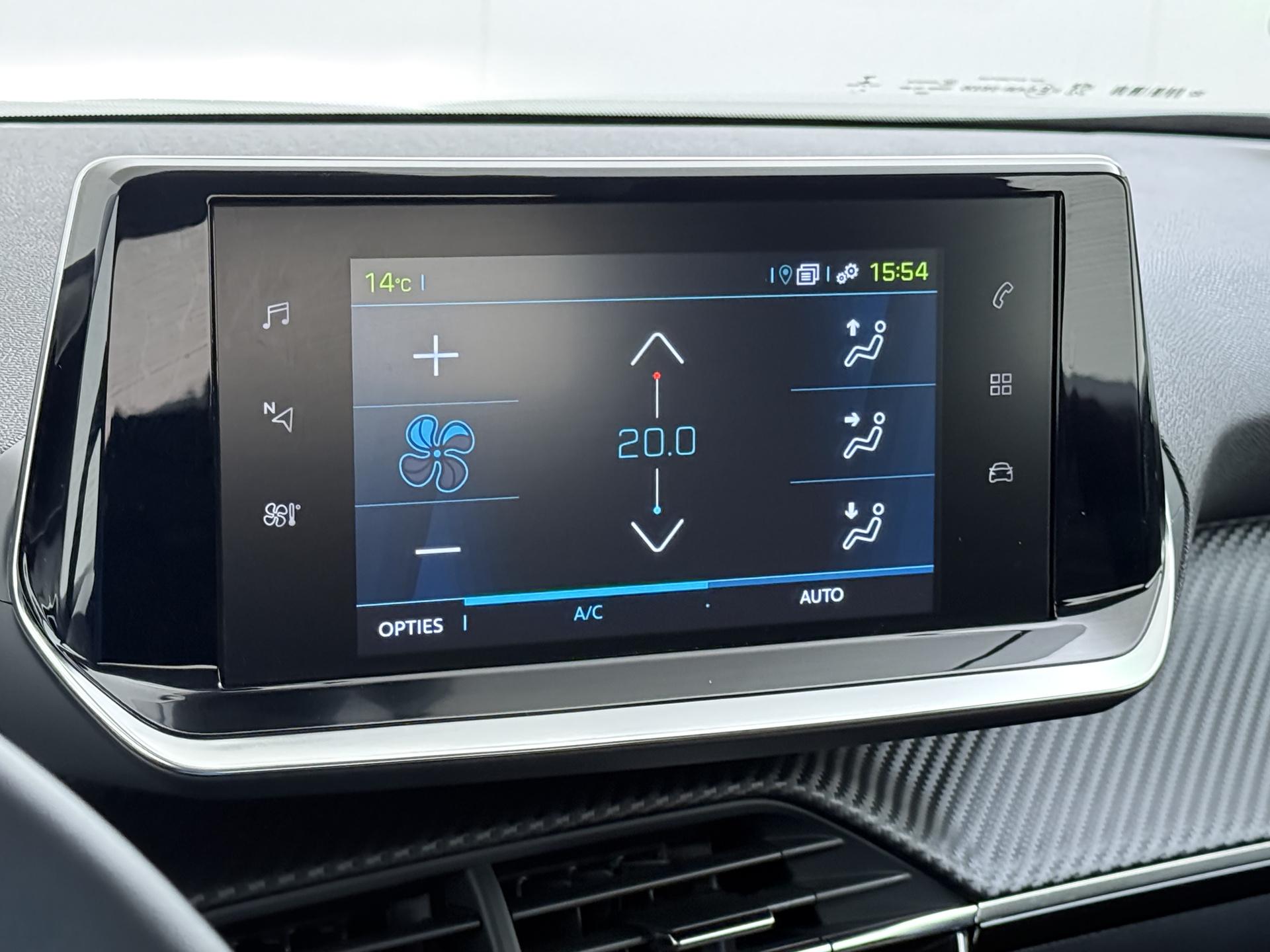 Peugeot e-2008 EV Active Pack 50 kWh 26