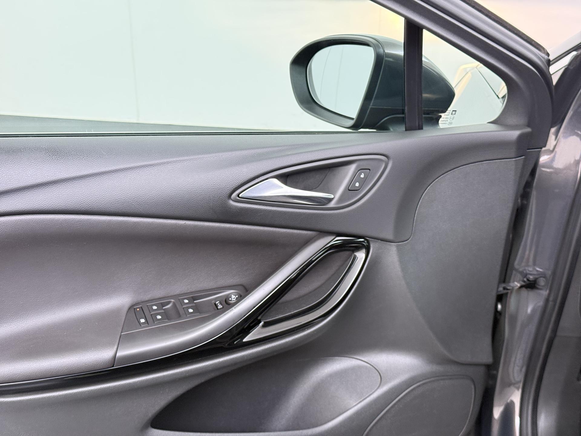 Opel Astra 1.4 Innovation 10