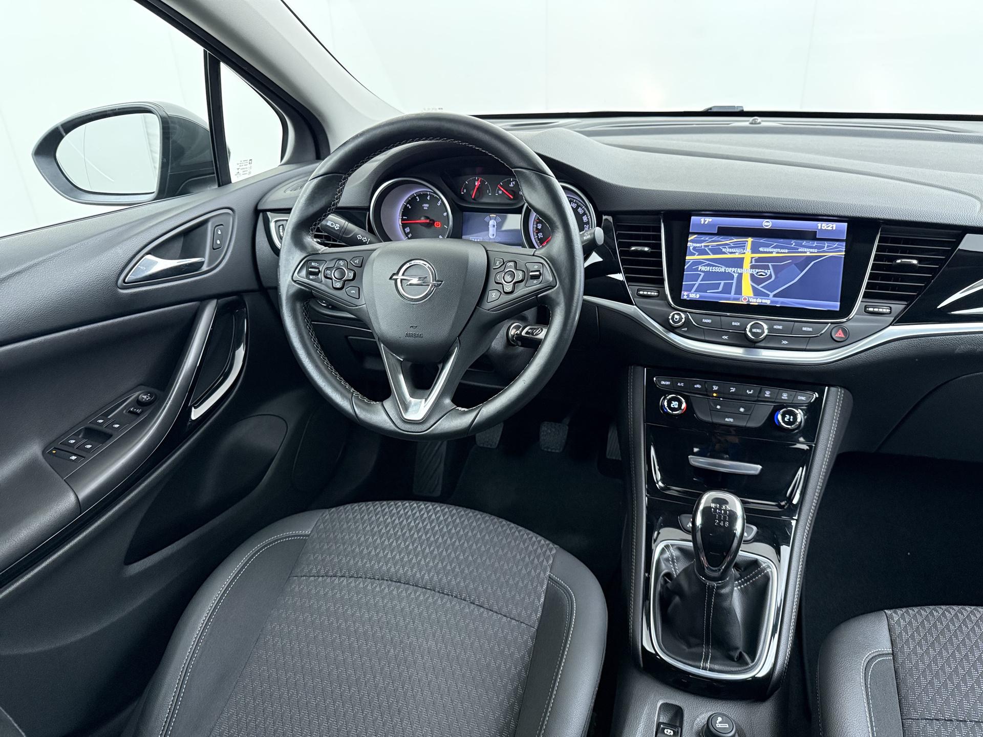 Opel Astra 1.4 Innovation 17