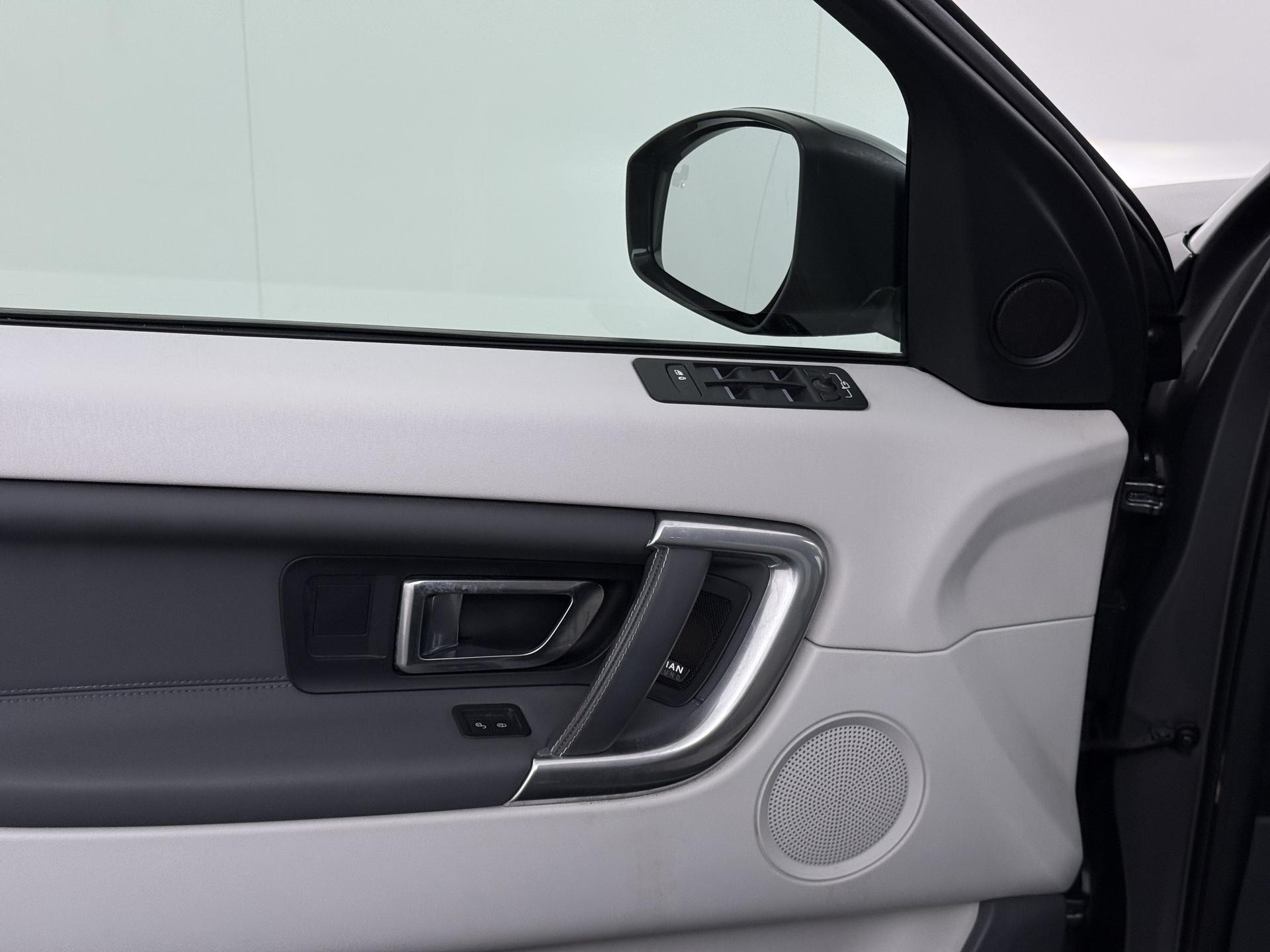 Land Rover Discovery Sport 2.0 Si4 4WD HSE 11