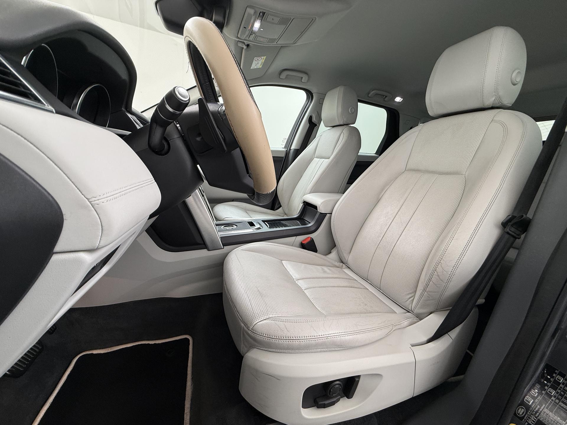 Land Rover Discovery Sport 2.0 Si4 4WD HSE 13