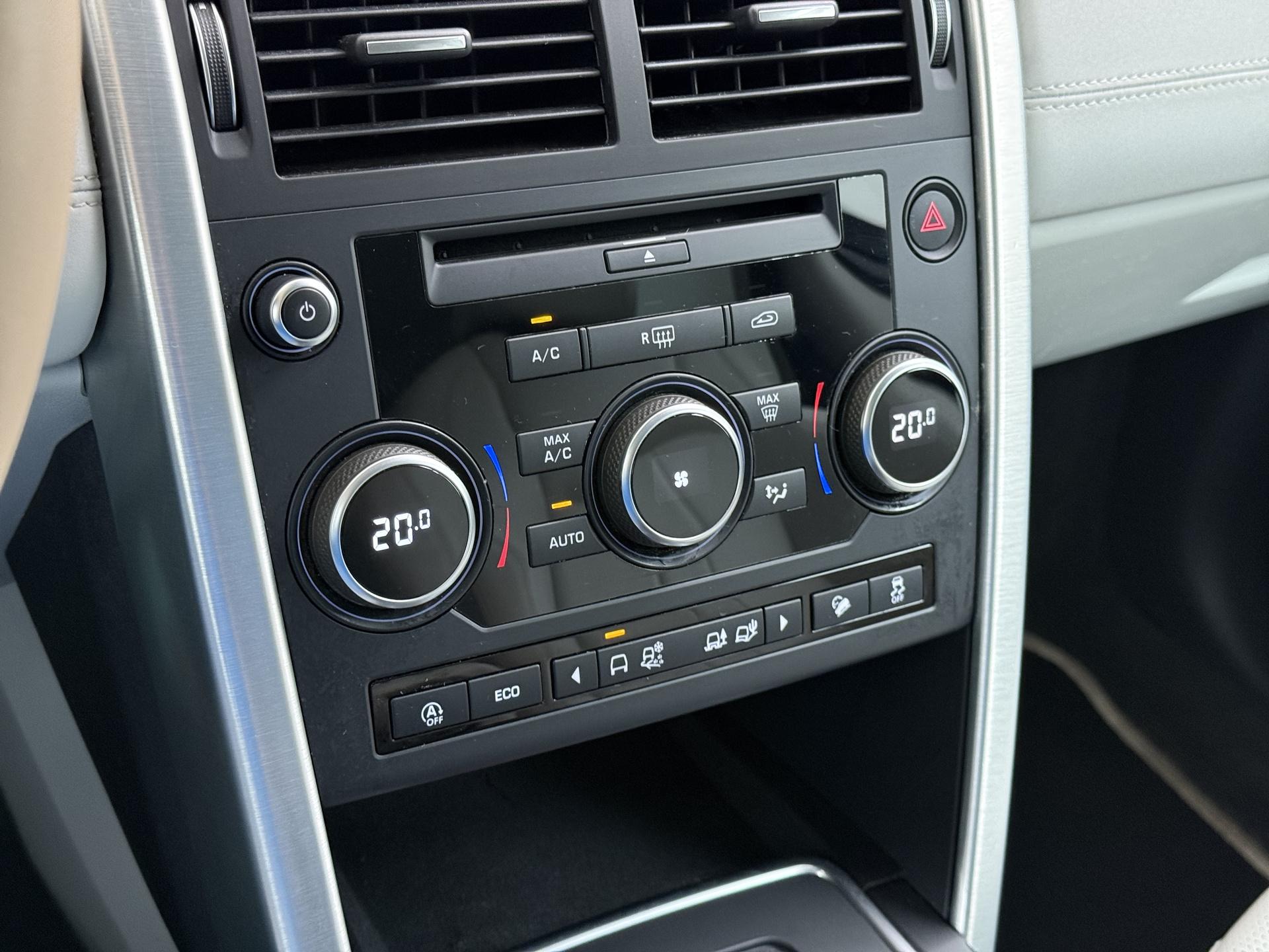 Land Rover Discovery Sport 2.0 Si4 4WD HSE 33