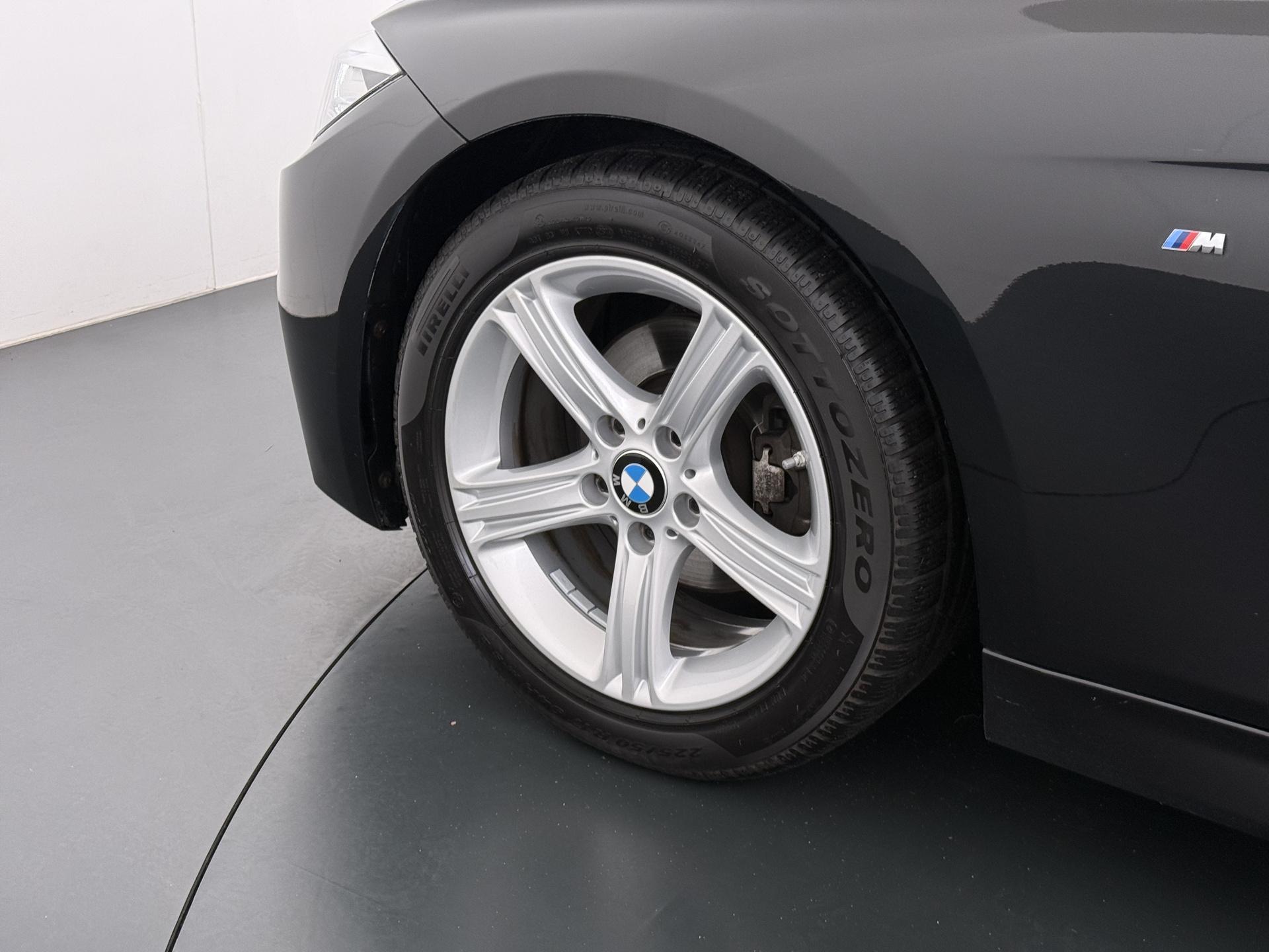 BMW 3-serie Touring 316i Executive 10