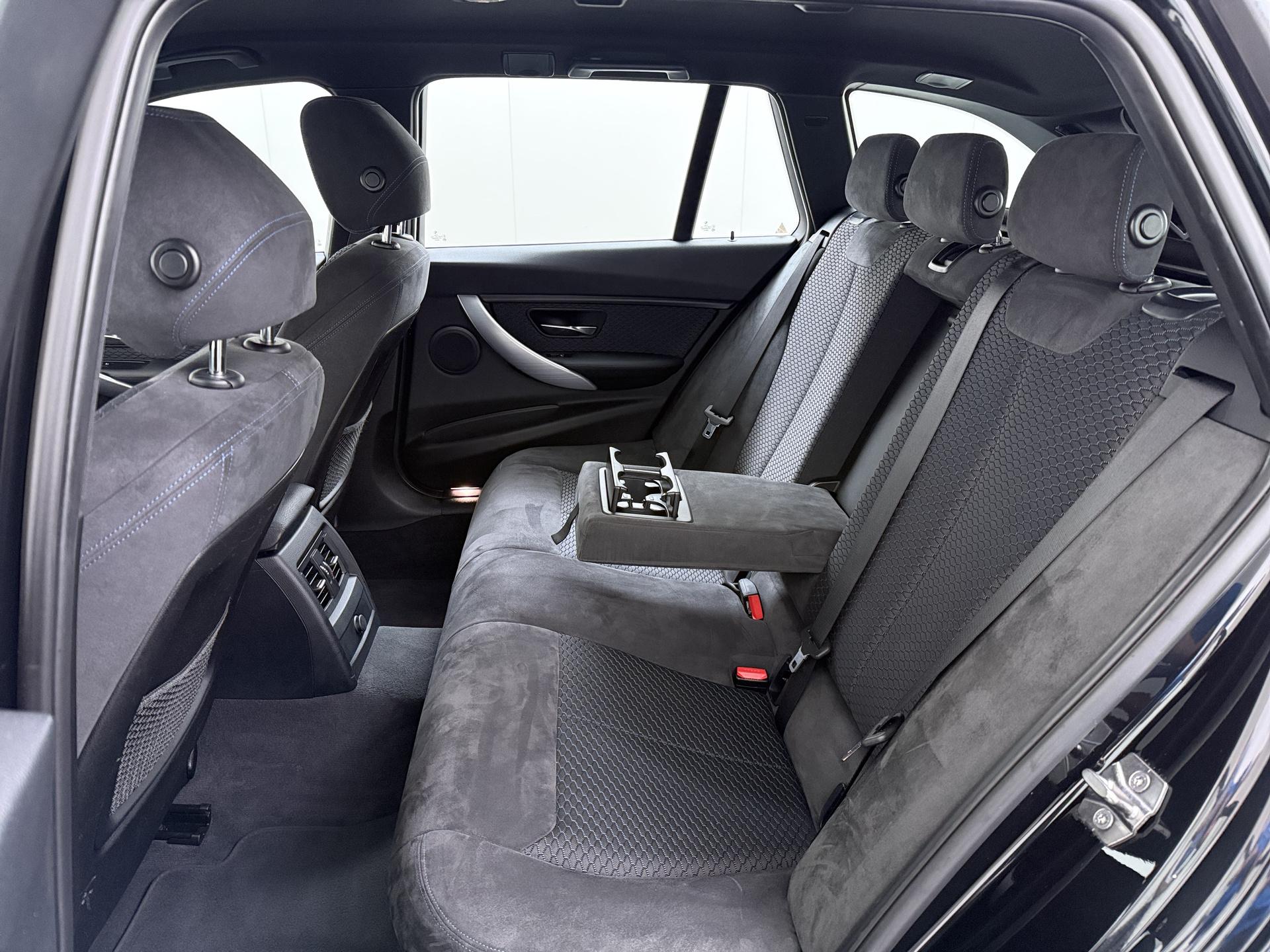 BMW 3-serie Touring 316i Executive 18