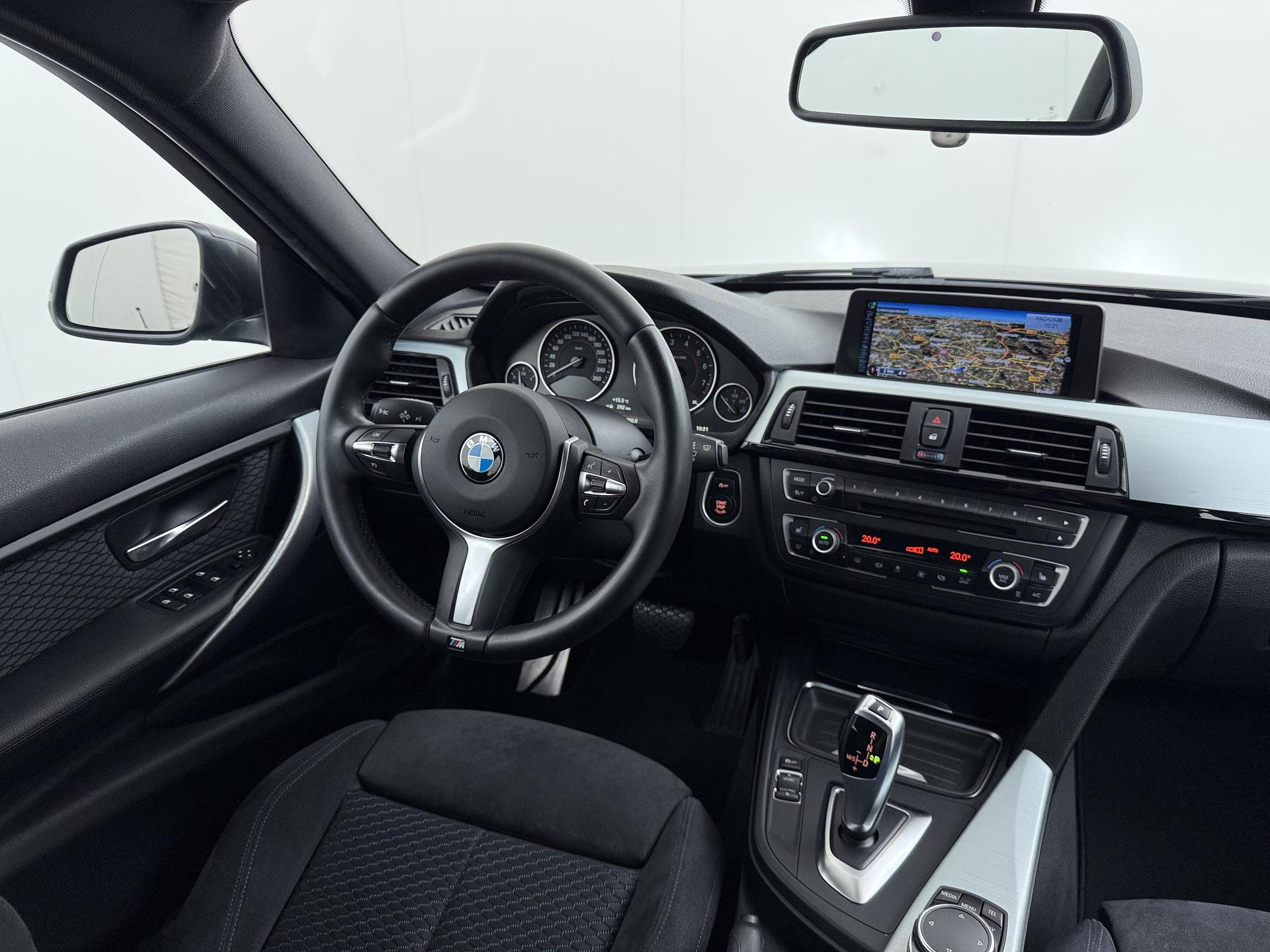 BMW 3-serie Touring 316i Executive 21