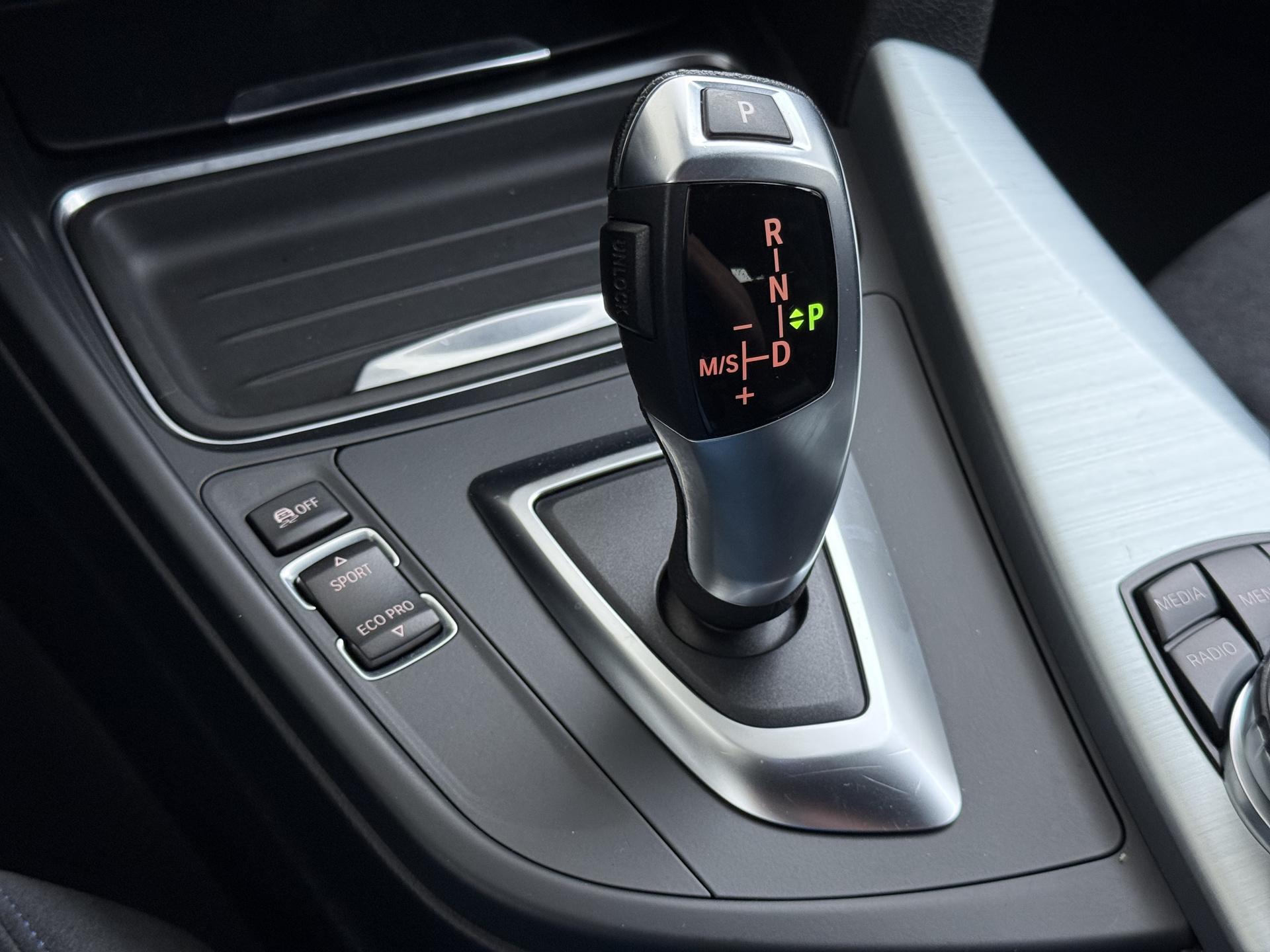 BMW 3-serie Touring 316i Executive 35