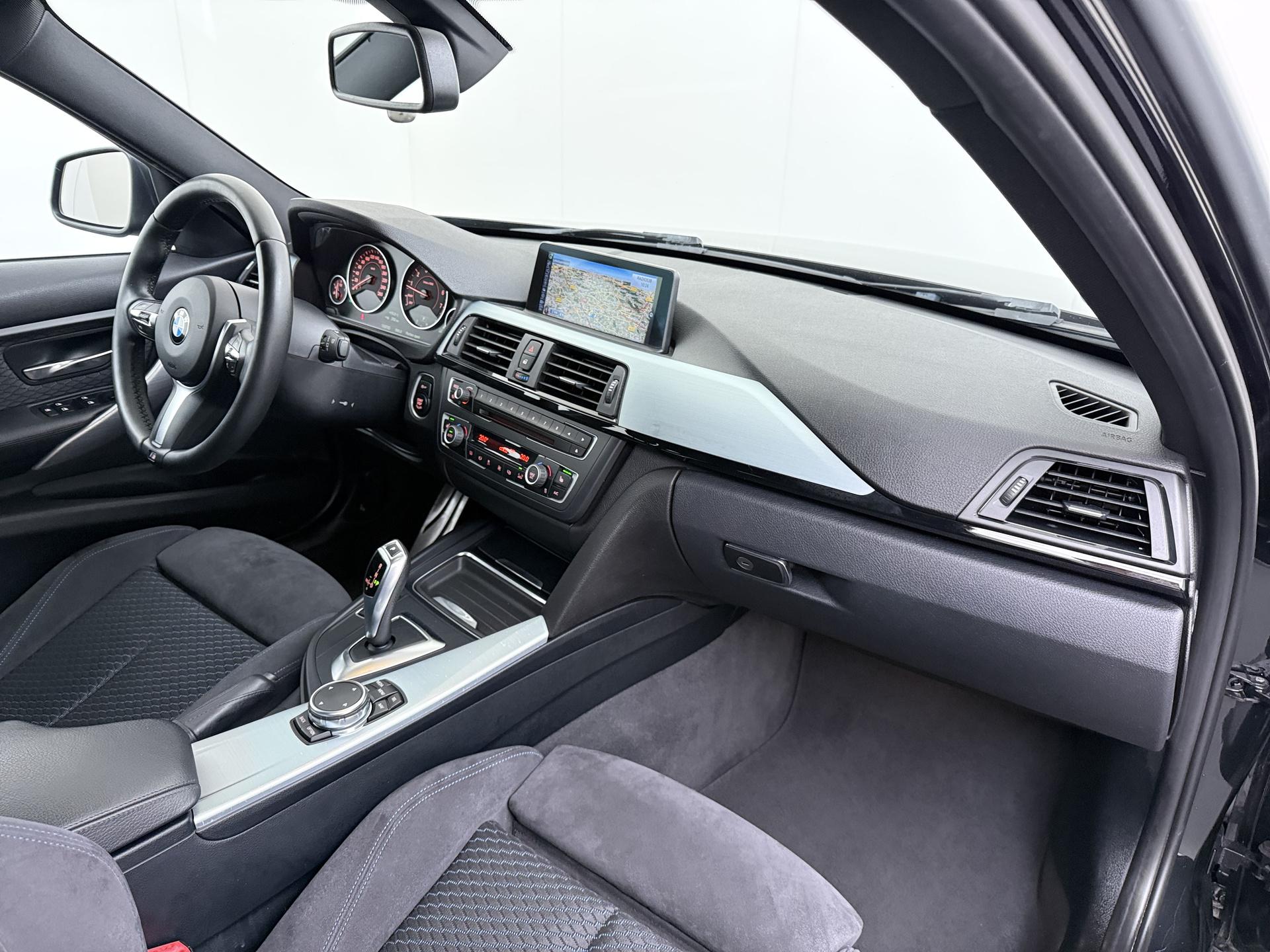 BMW 3-serie Touring 316i Executive 37