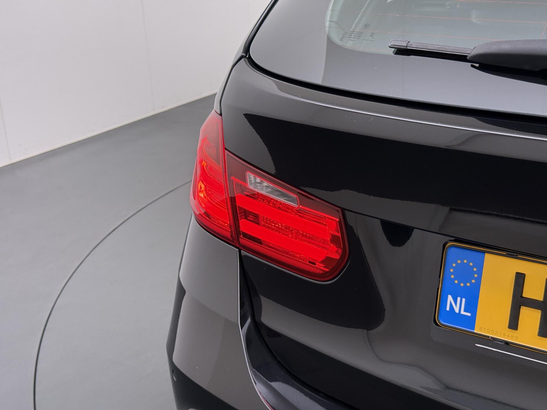 BMW 3-serie Touring 316i Executive 4