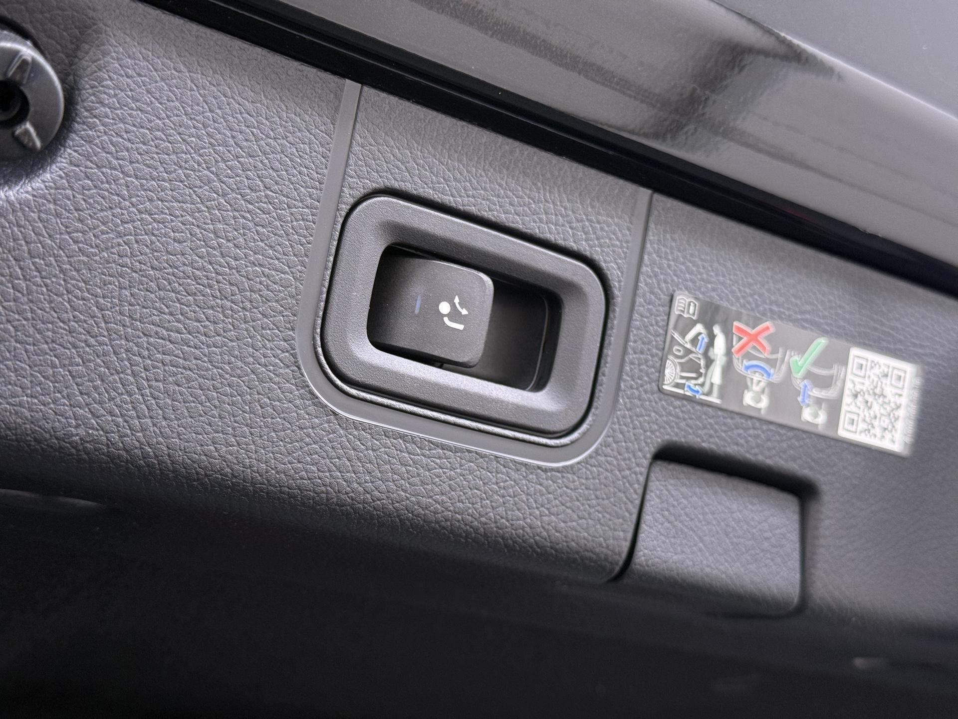 Mercedes-Benz CLA-klasse 250 e AMG Line 17