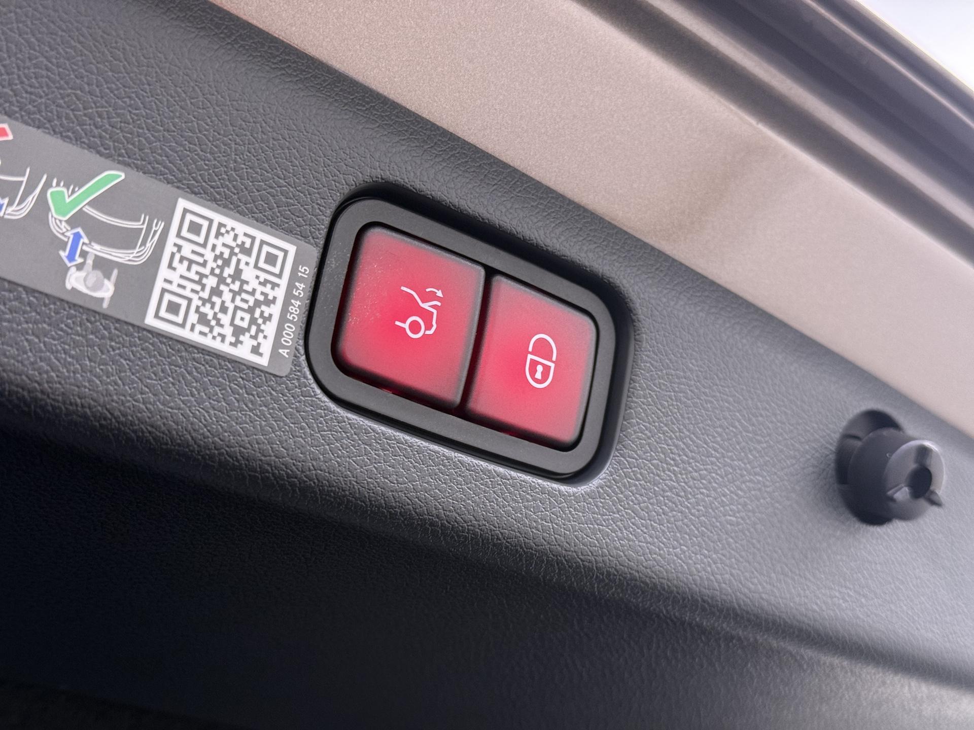 Mercedes-Benz E-klasse 300 e 4MATIC Exclusive Line 17