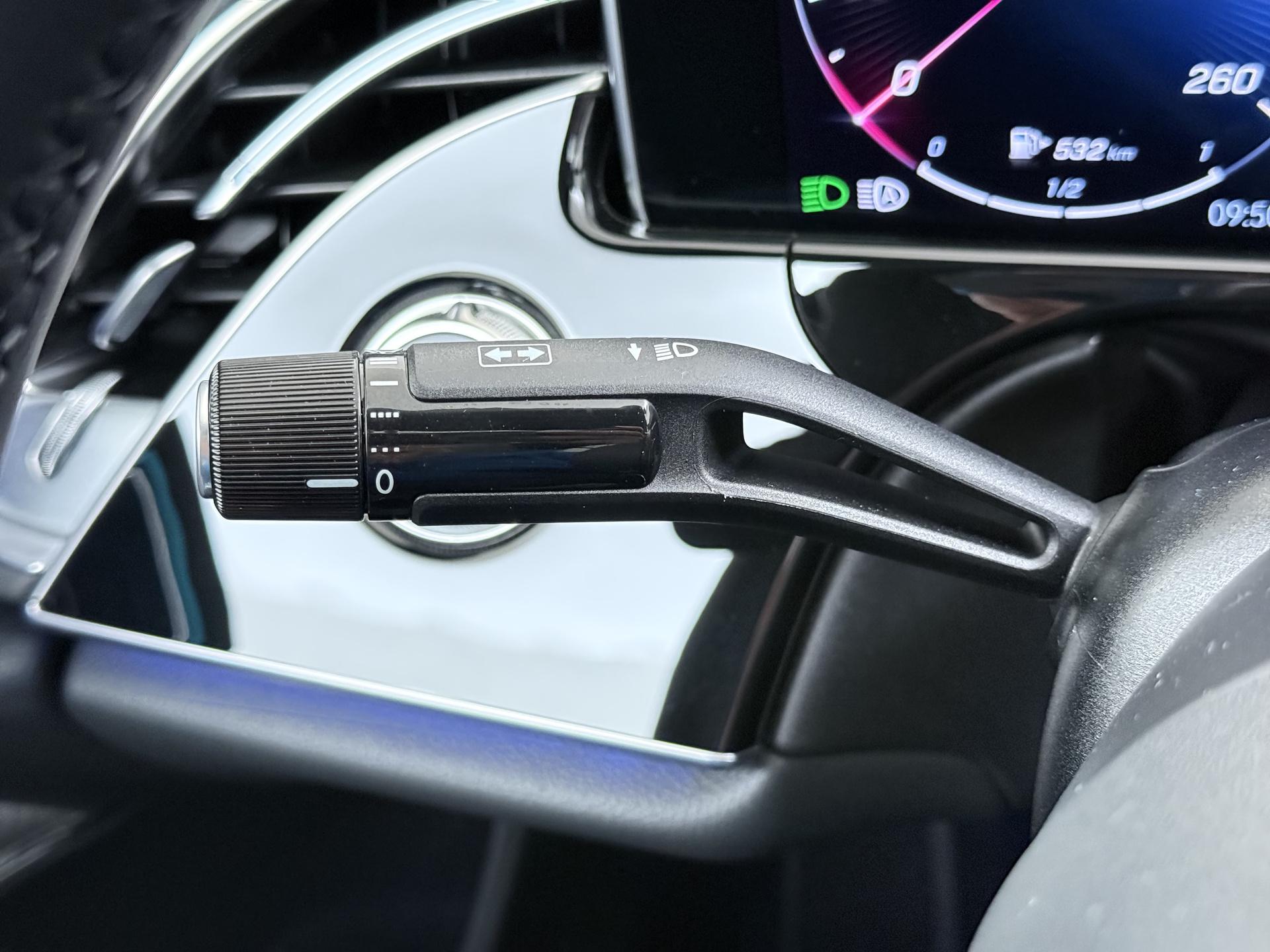 Mercedes-Benz E-klasse 300 e 4MATIC Exclusive Line 31