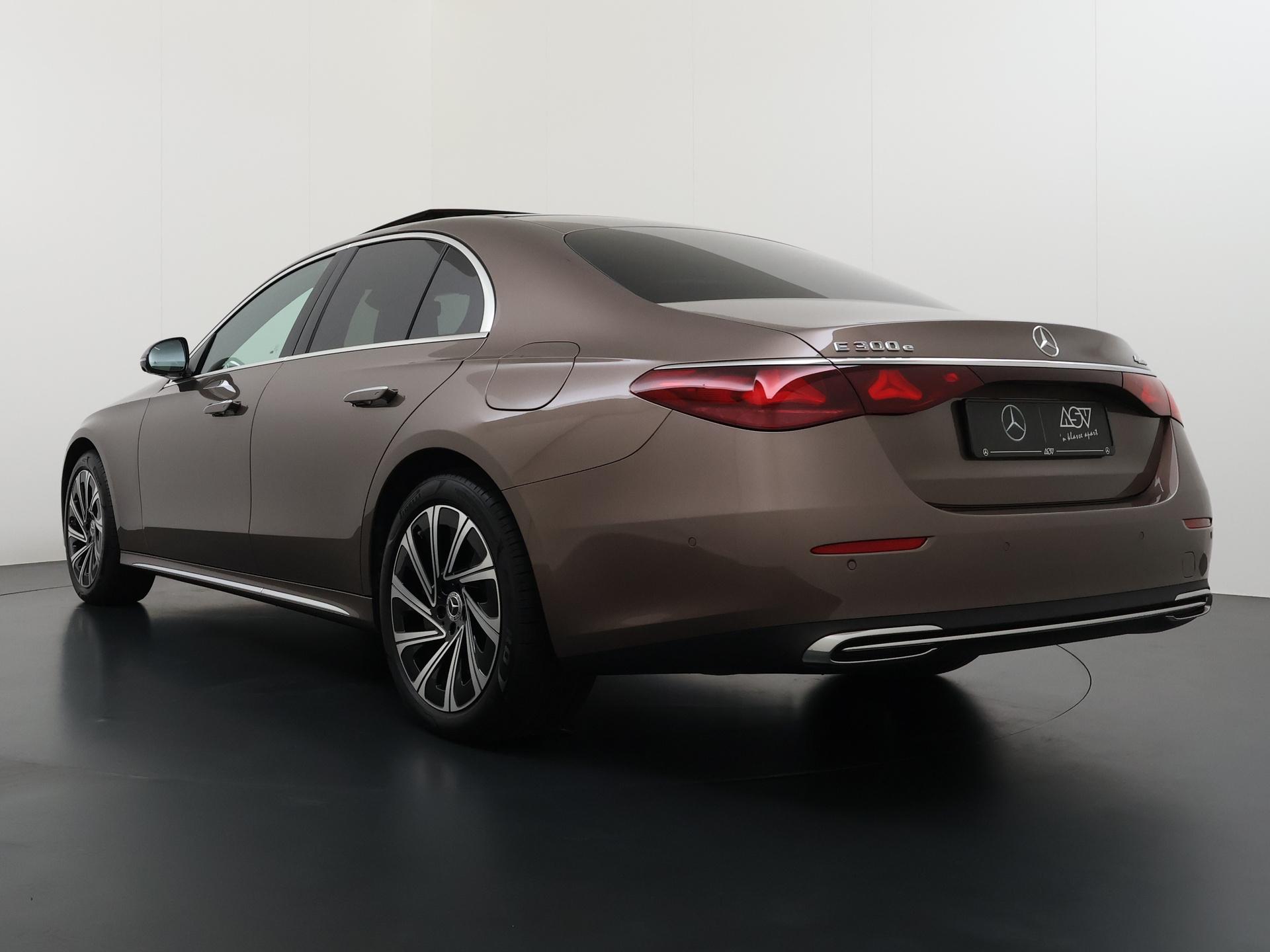 Mercedes-Benz E-klasse 300 e 4MATIC Exclusive Line 4