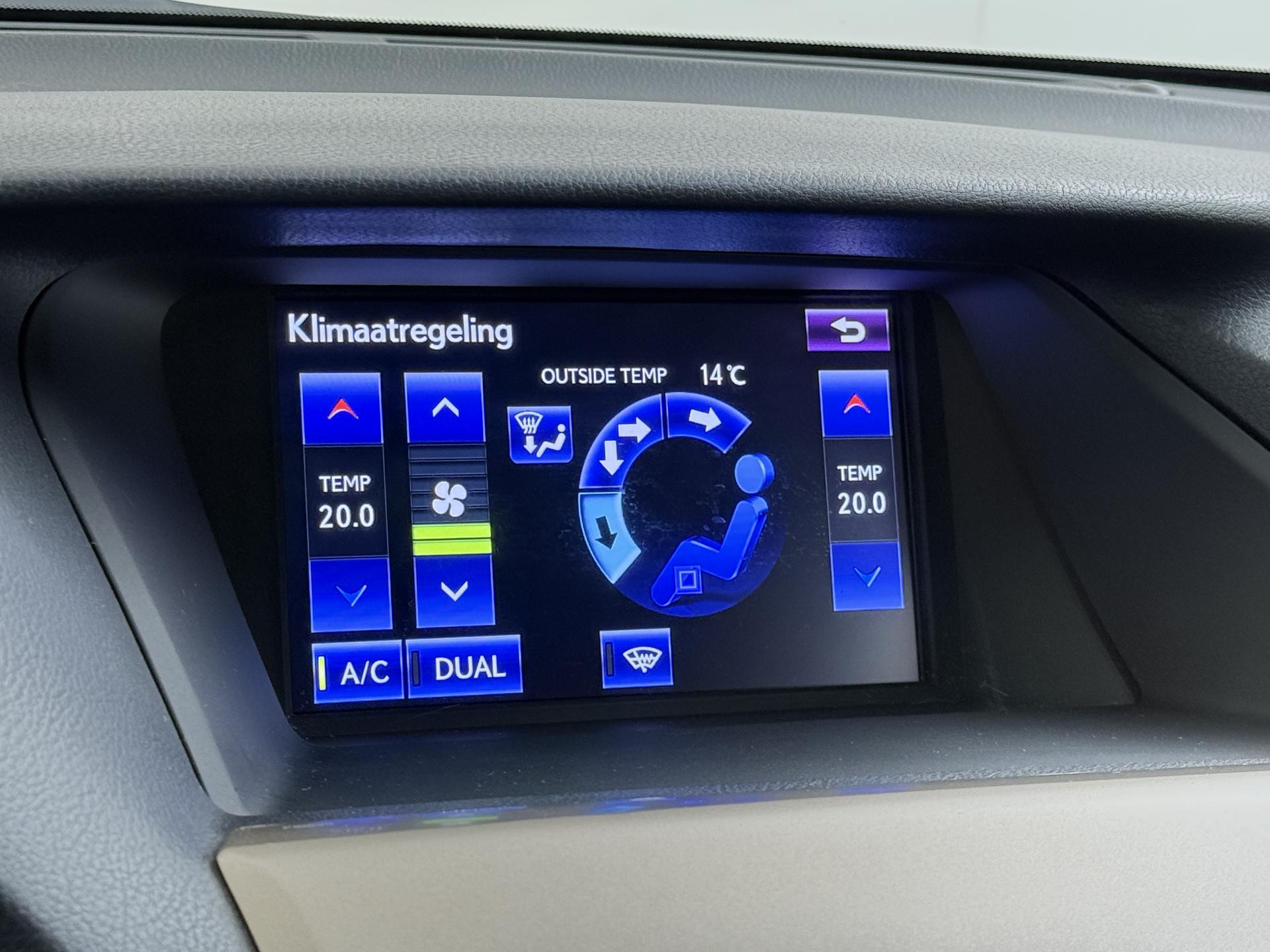 Lexus RX 450h 4WD Comfort Line 32