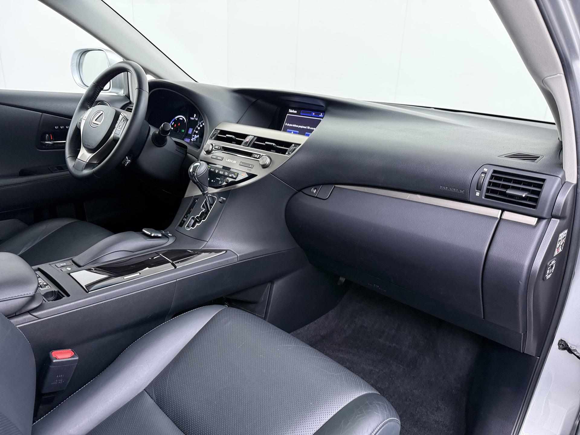 Lexus RX 450h 4WD Comfort Line 38