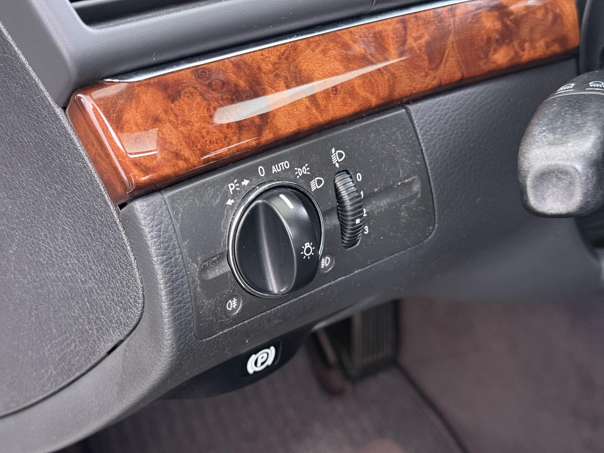 Mercedes-Benz E-klasse 240 Classic 15