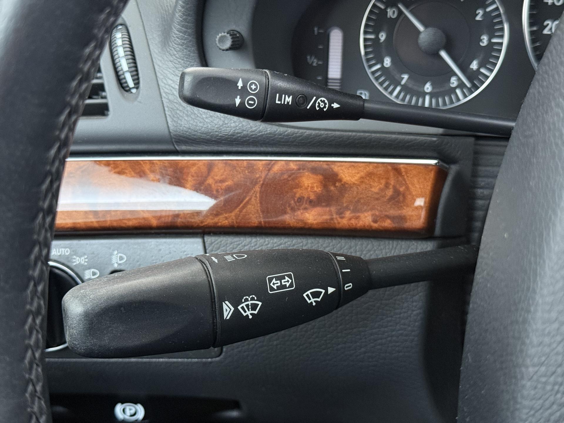 Mercedes-Benz E-klasse 240 Classic 23