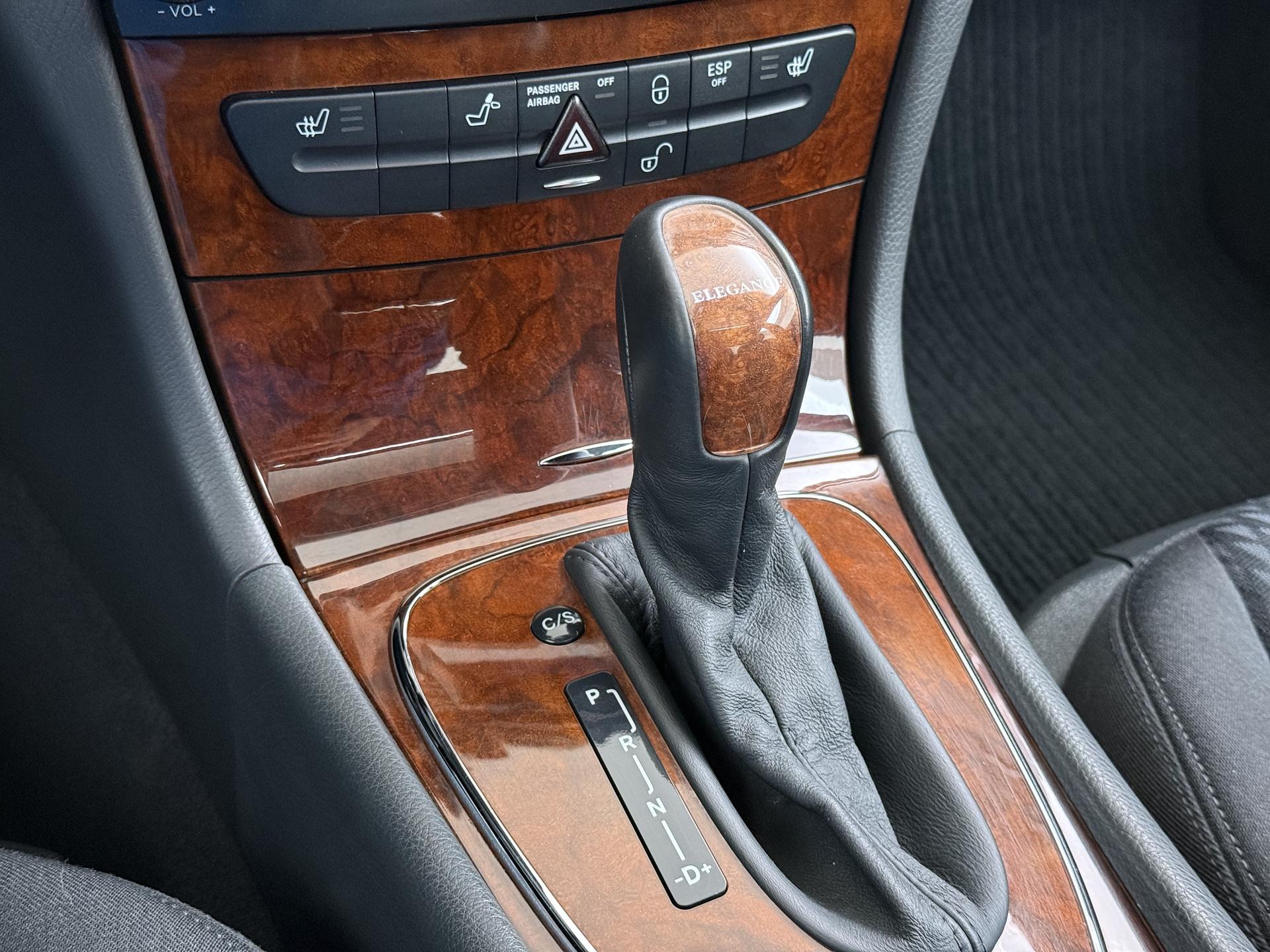 Mercedes-Benz E-klasse 240 Classic 30