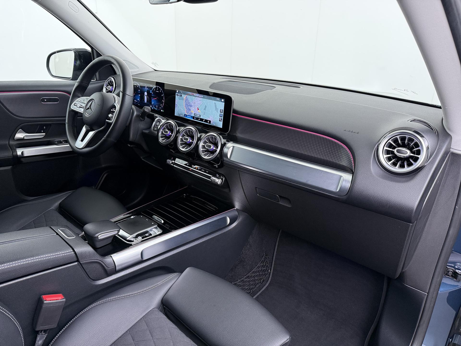 Mercedes-Benz GLB 200 Business Solution AMG 11