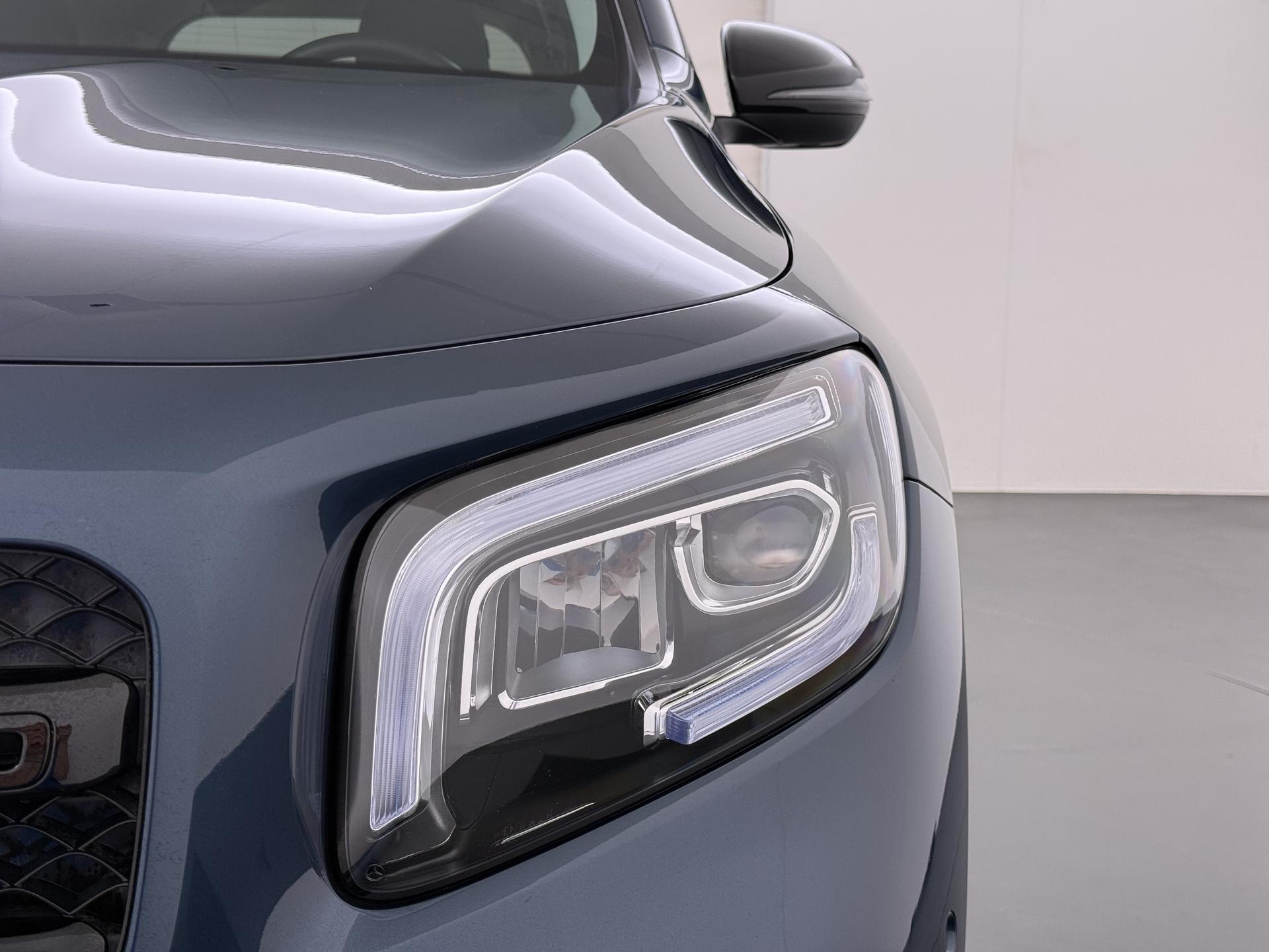 Mercedes-Benz GLB 200 Business Solution AMG 13