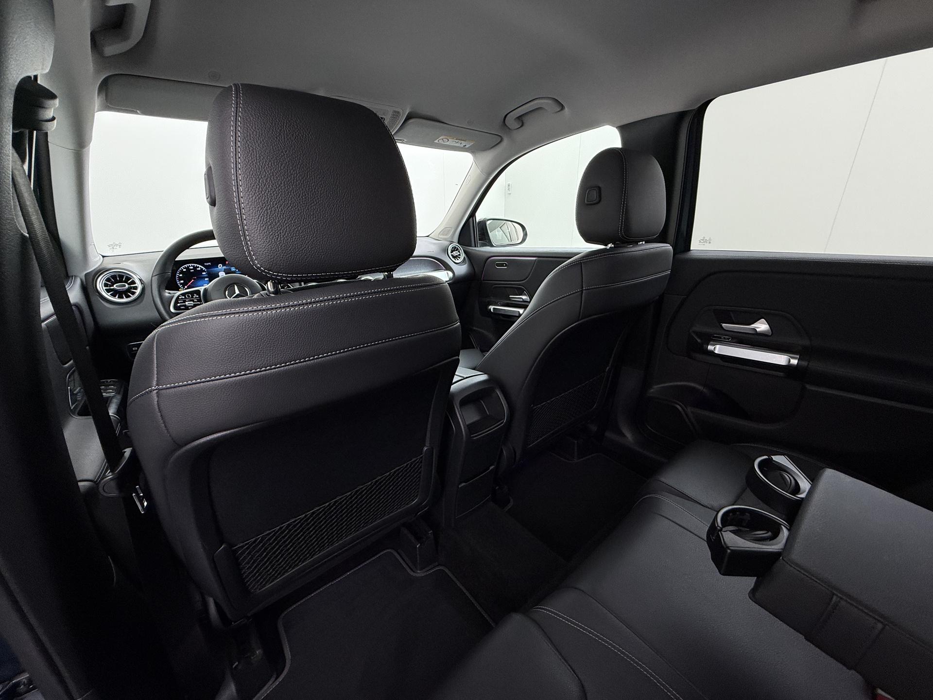 Mercedes-Benz GLB 200 Business Solution AMG 17