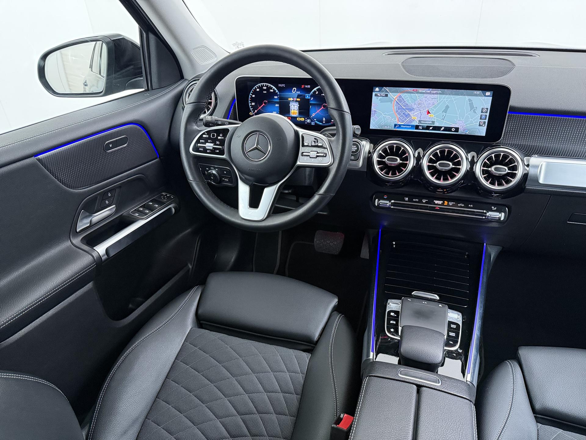 Mercedes-Benz GLB 200 Business Solution AMG 19