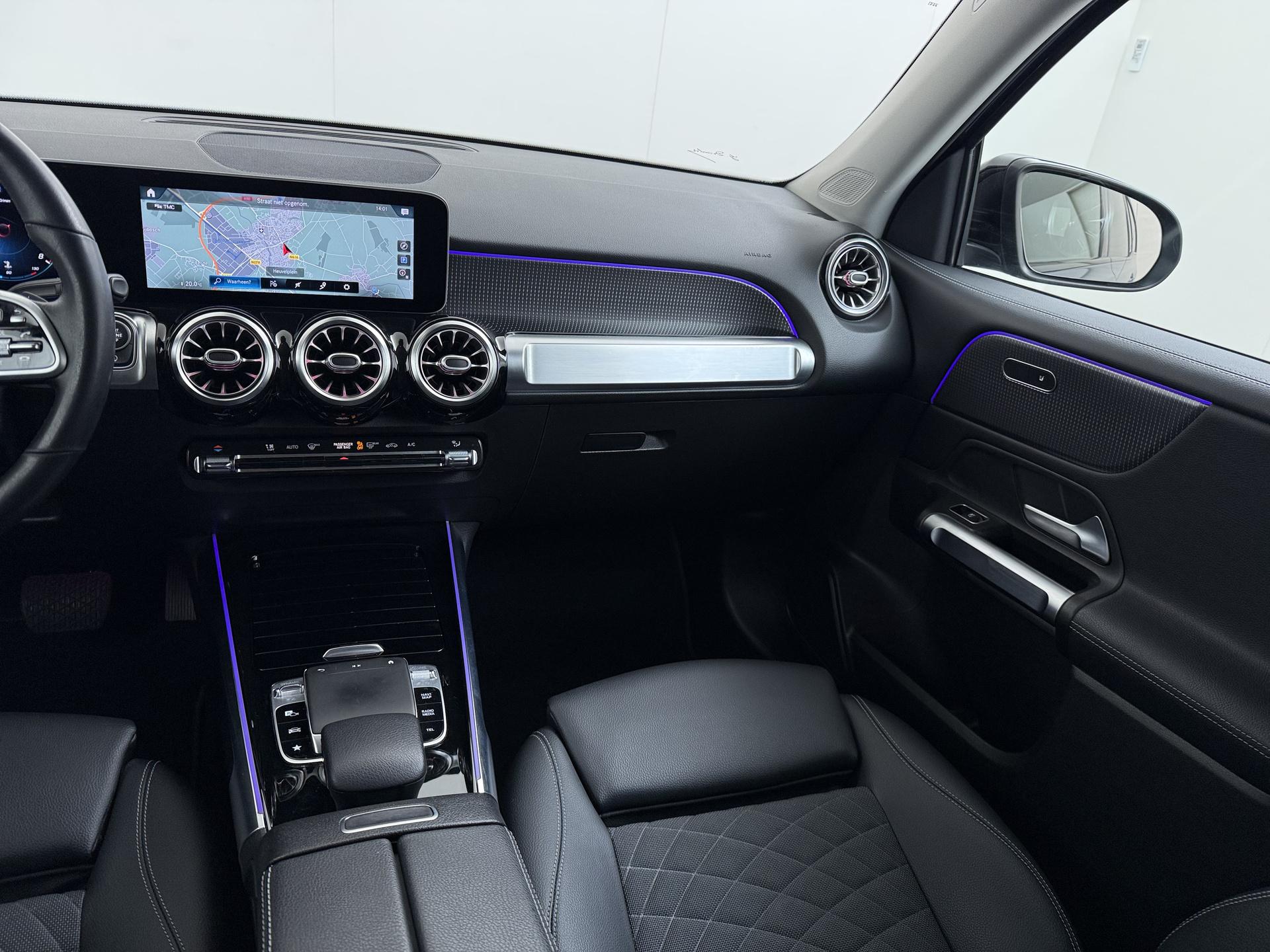 Mercedes-Benz GLB 200 Business Solution AMG 20