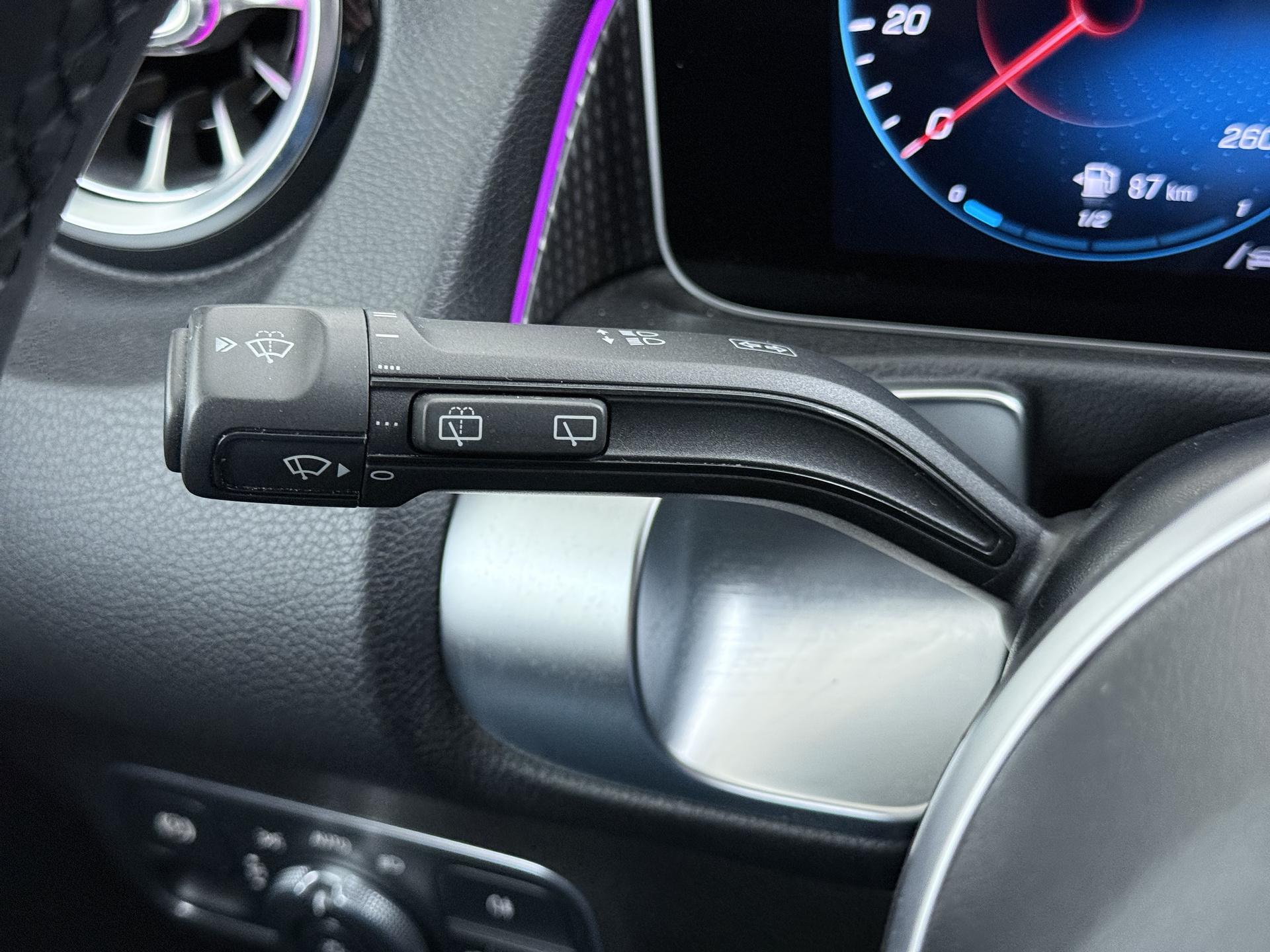 Mercedes-Benz GLB 200 Business Solution AMG 21