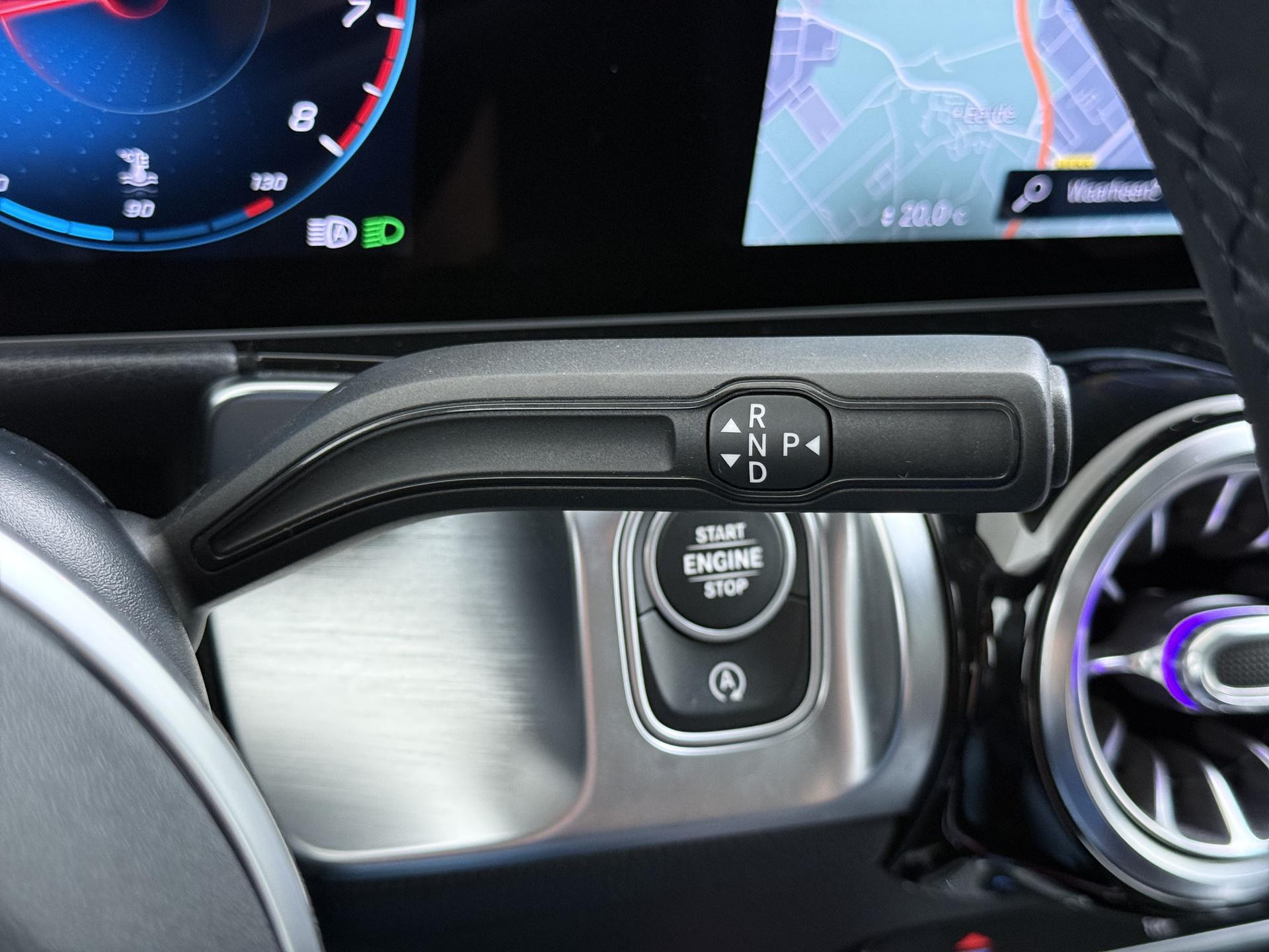 Mercedes-Benz GLB 200 Business Solution AMG 22