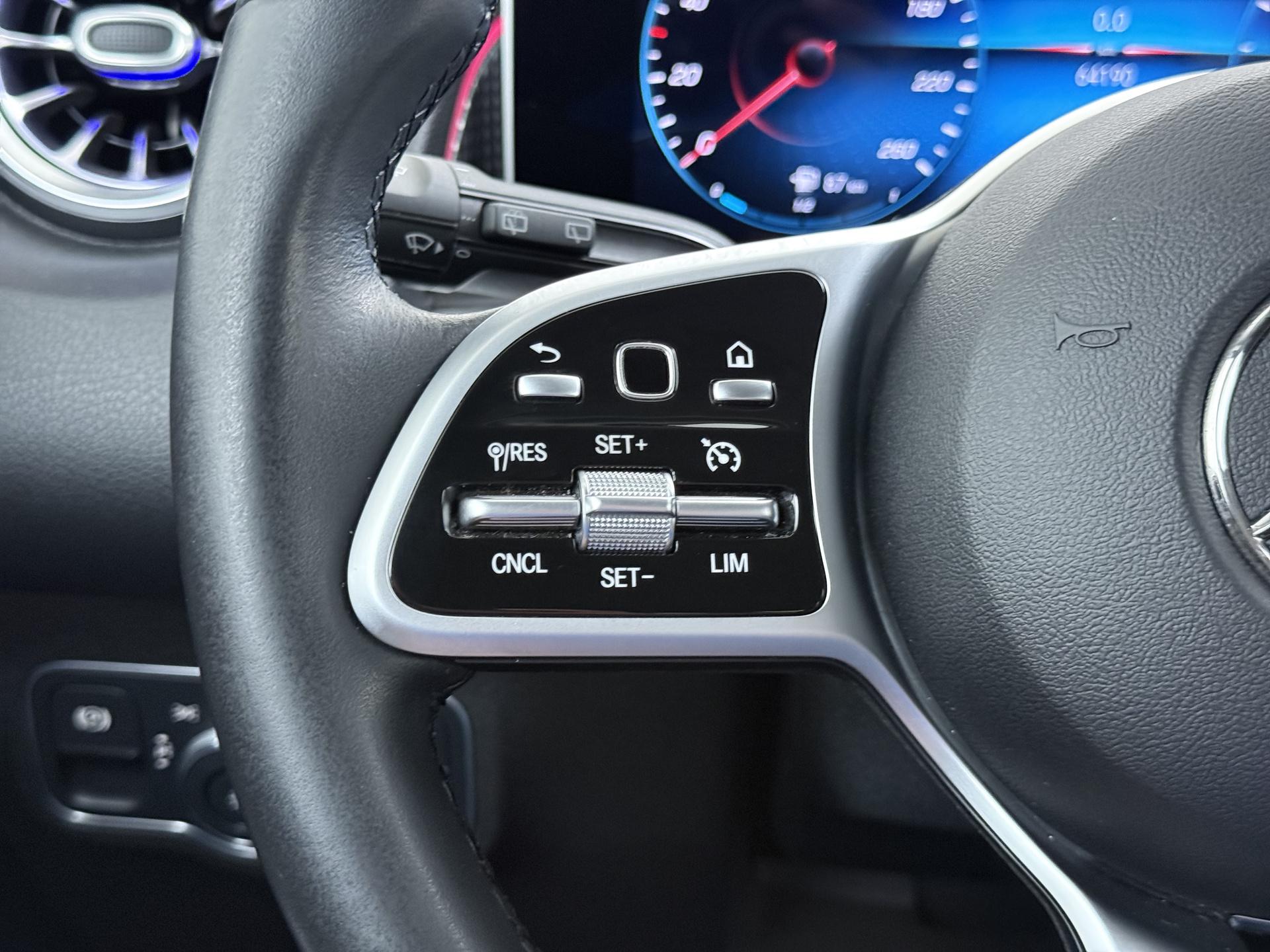 Mercedes-Benz GLB 200 Business Solution AMG 23