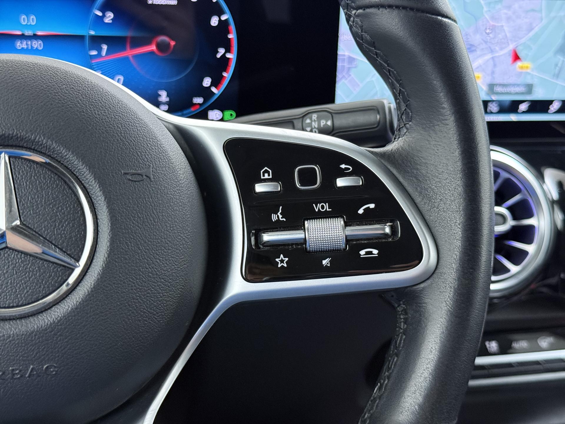 Mercedes-Benz GLB 200 Business Solution AMG 24