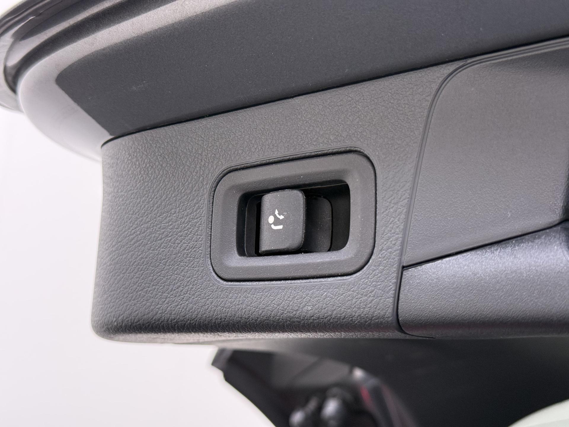 Mercedes-Benz B-klasse 180 Business Solution AMG 19