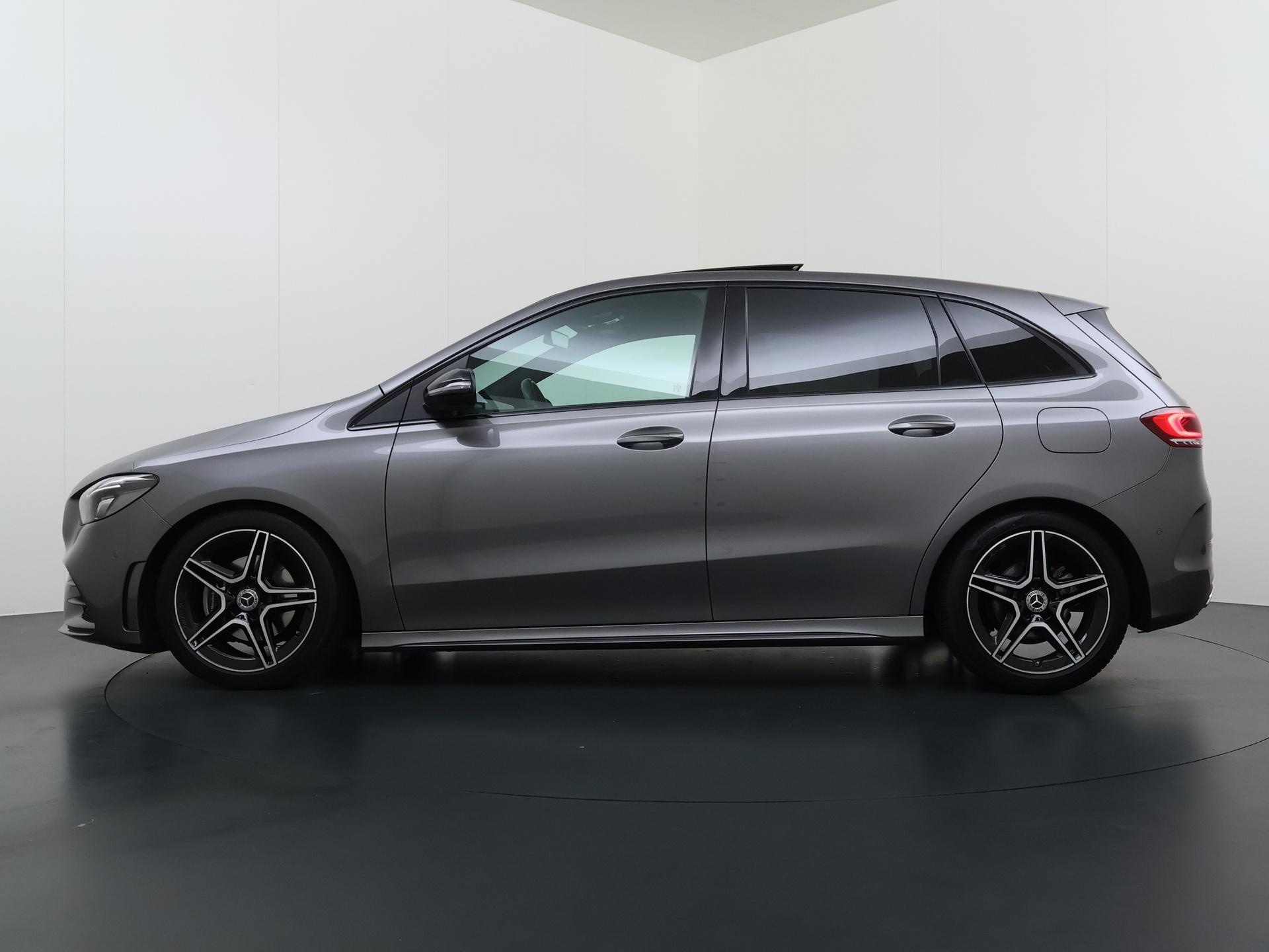 Mercedes-Benz B-klasse 180 Business Solution AMG 2