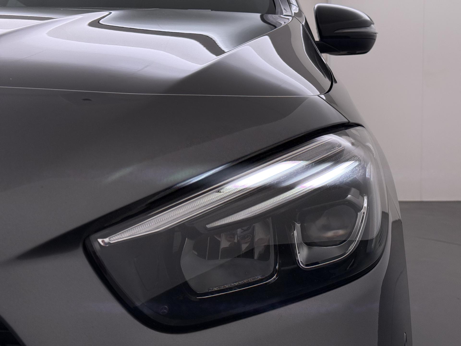 Mercedes-Benz B-klasse 180 Business Solution AMG 21