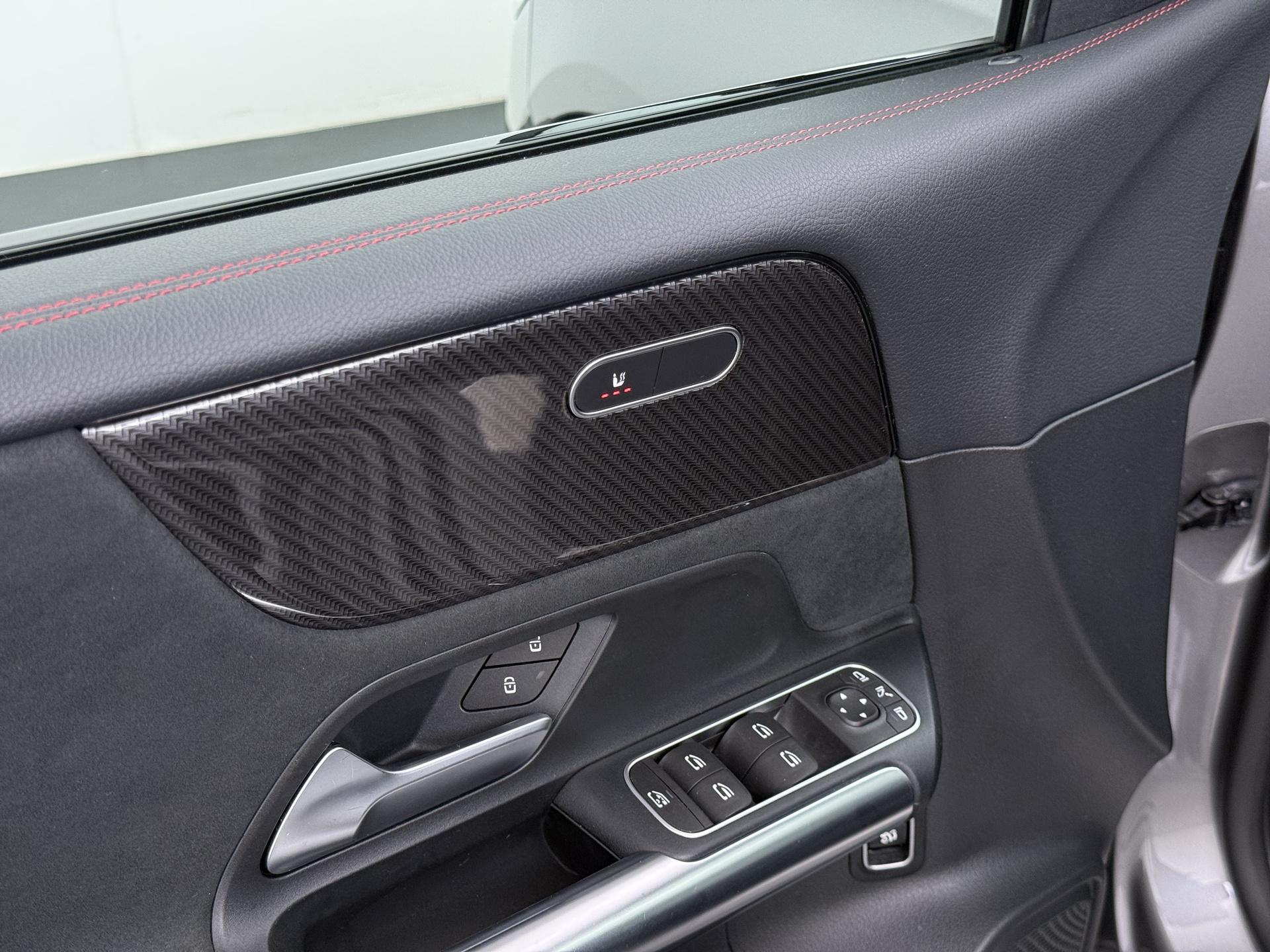 Mercedes-Benz B-klasse 180 Business Solution AMG 23