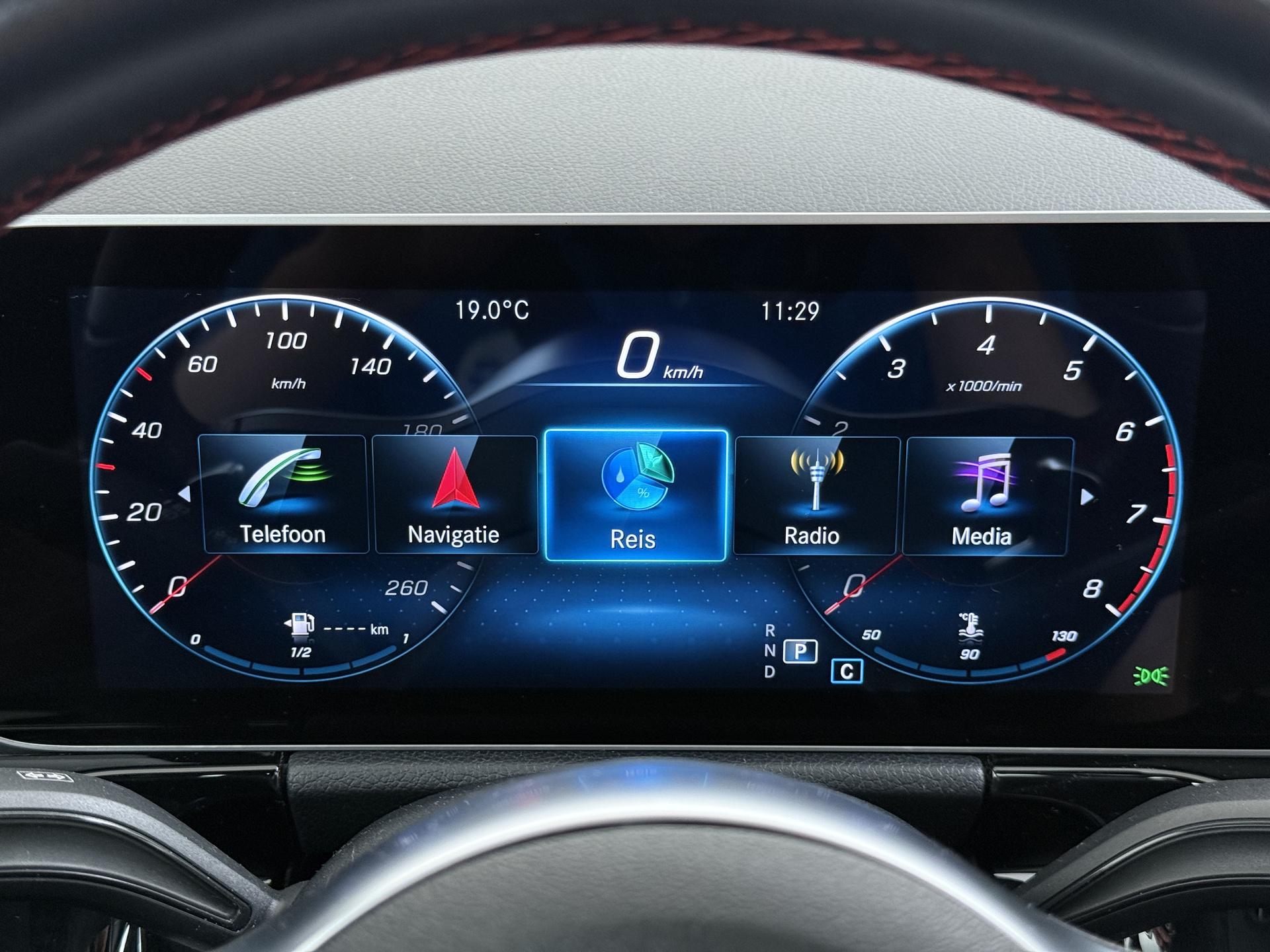 Mercedes-Benz B-klasse 180 Business Solution AMG 38