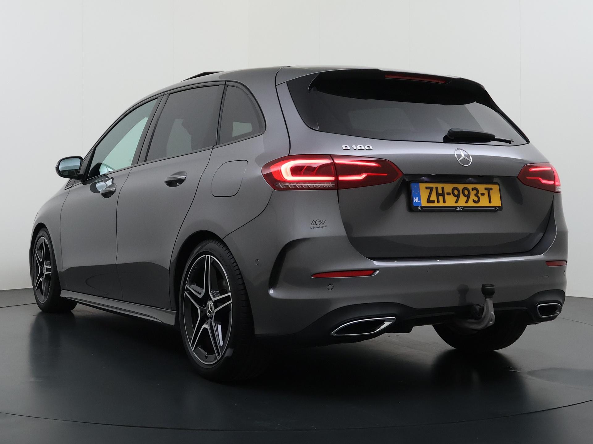 Mercedes-Benz B-klasse 180 Business Solution AMG 4