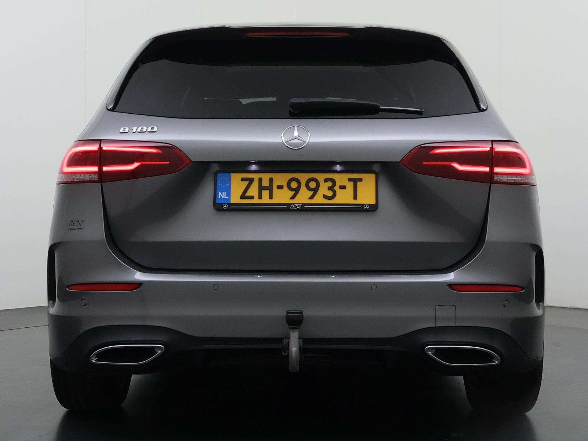 Mercedes-Benz B-klasse 180 Business Solution AMG 6