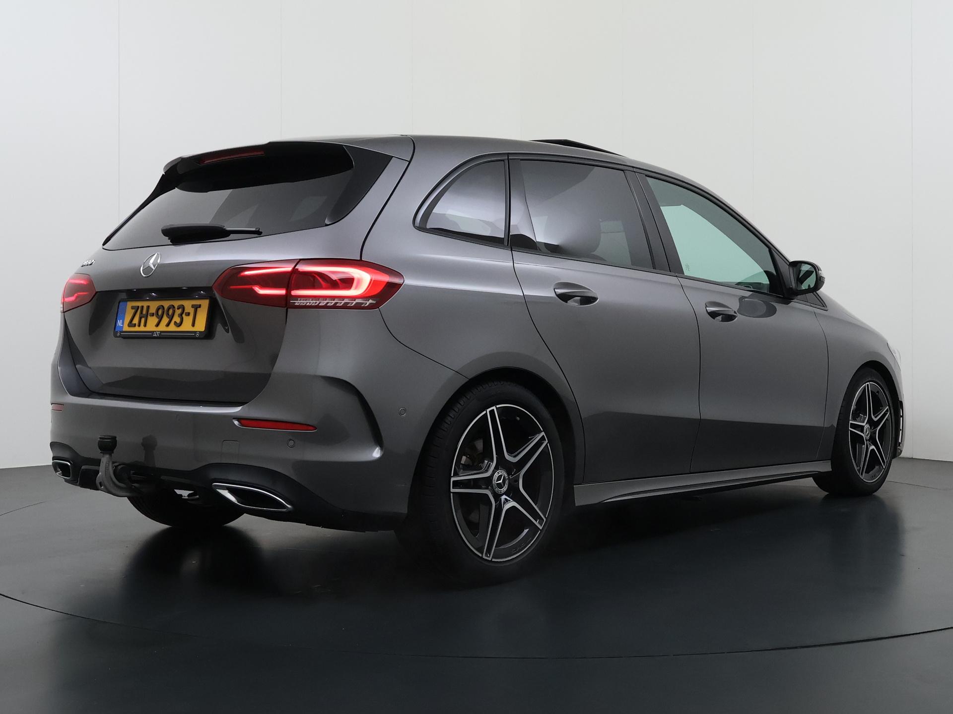 Mercedes-Benz B-klasse 180 Business Solution AMG 8